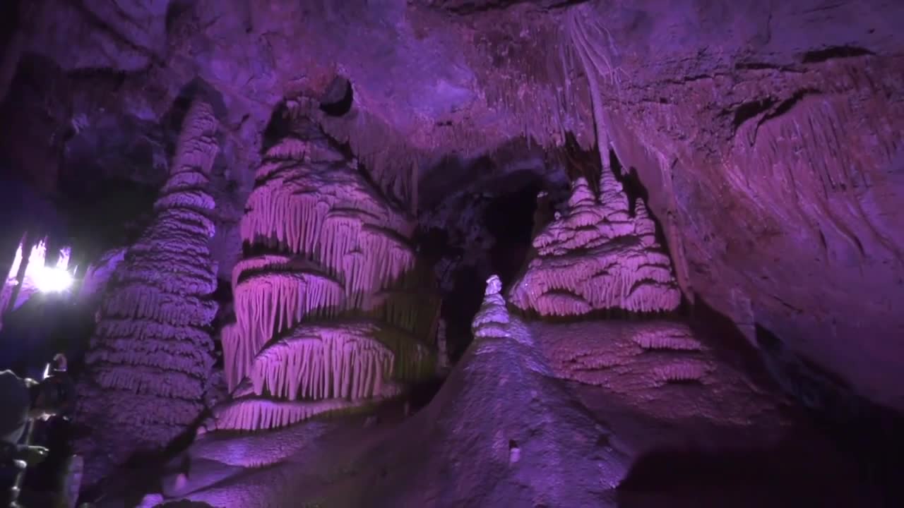 lewis clark caverns candlelight.jpg