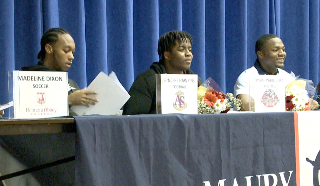 MAURY SIGNING DAY