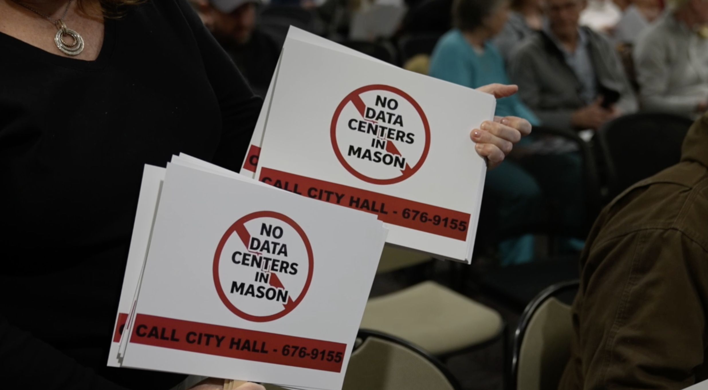 Mason residents pack city hall to oppose controversial data center ordinance