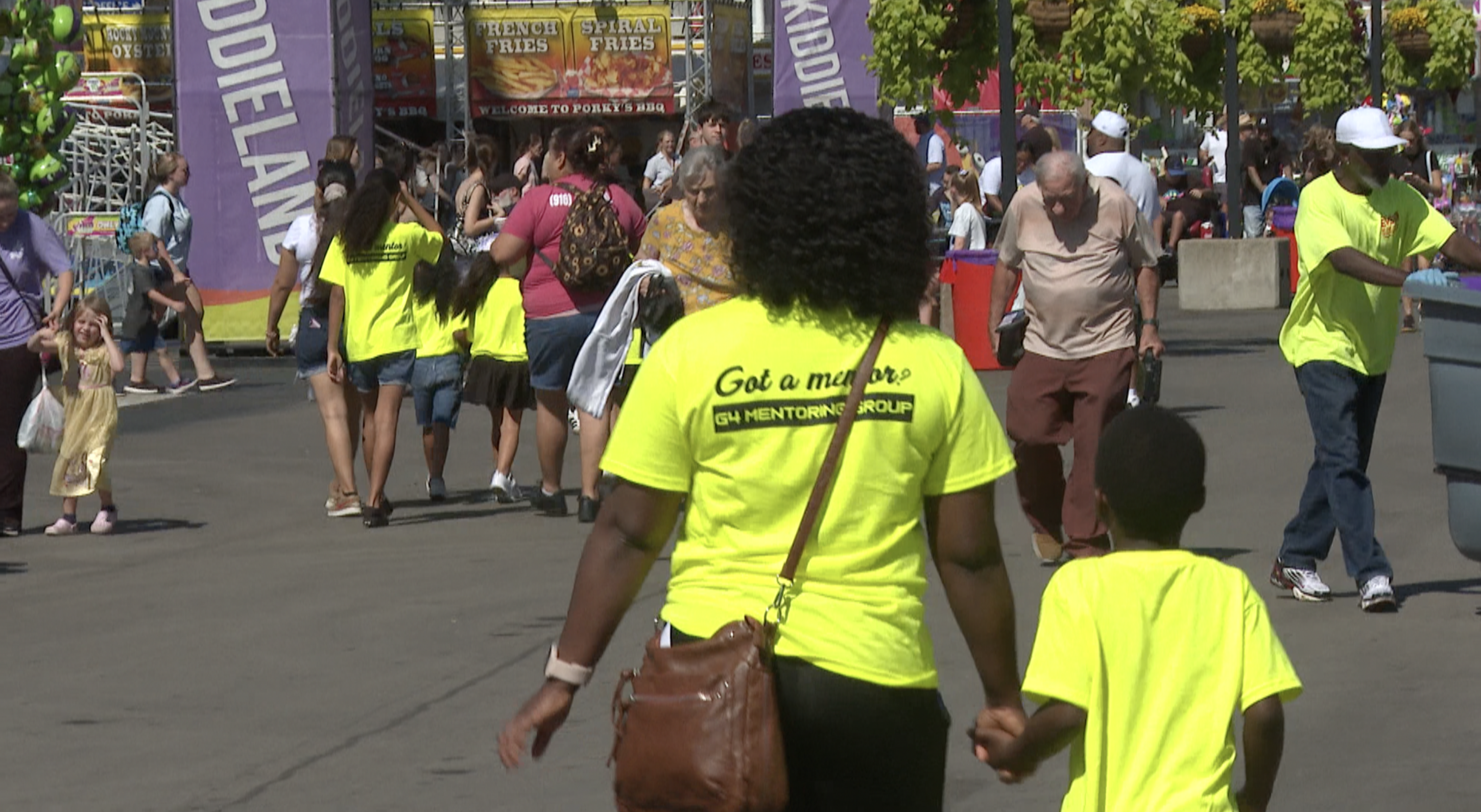 Victory families at the Tulsa fair 