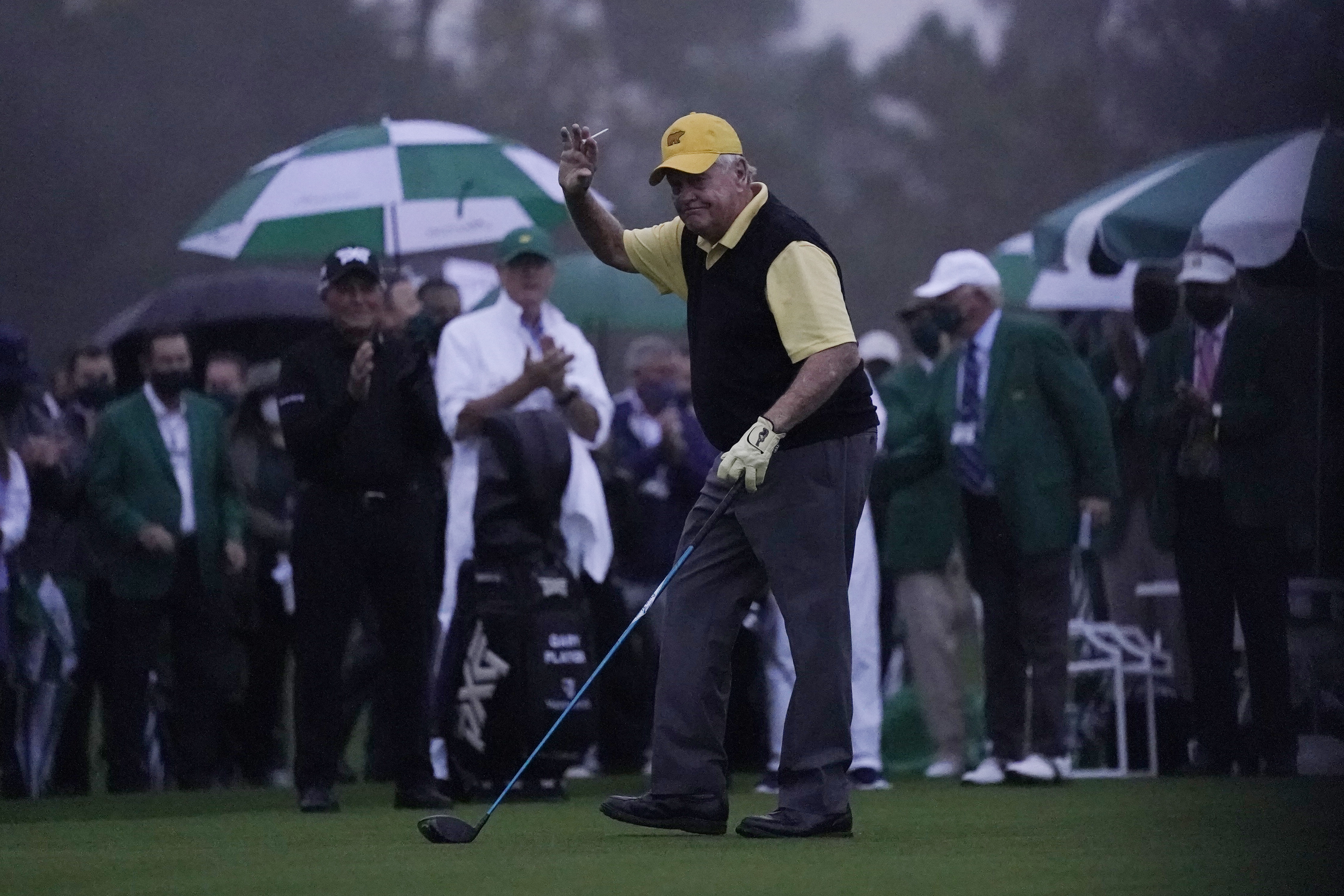 Honorary starters, then rain, as first fall Masters begins