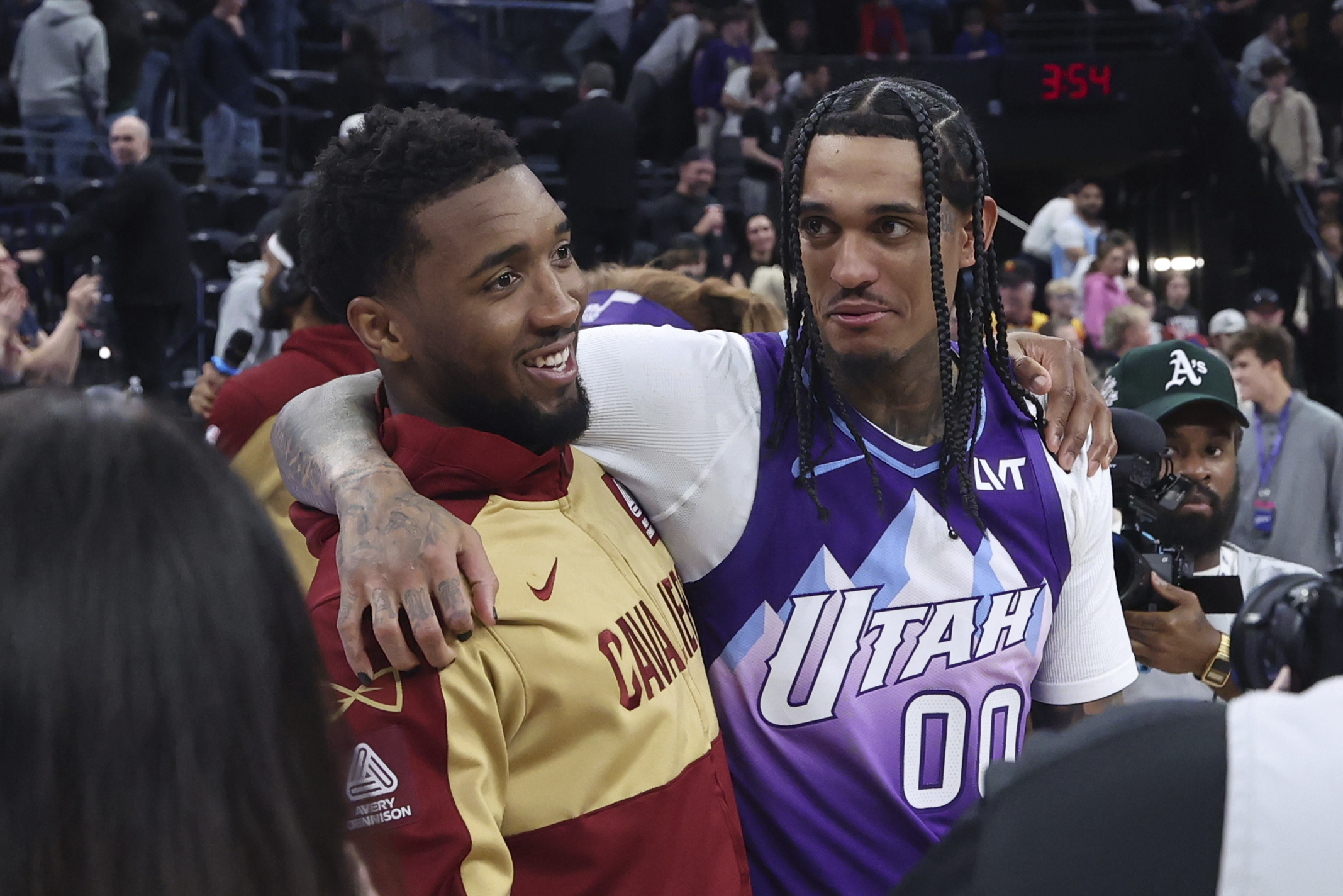 Cavaliers Jazz Basketball