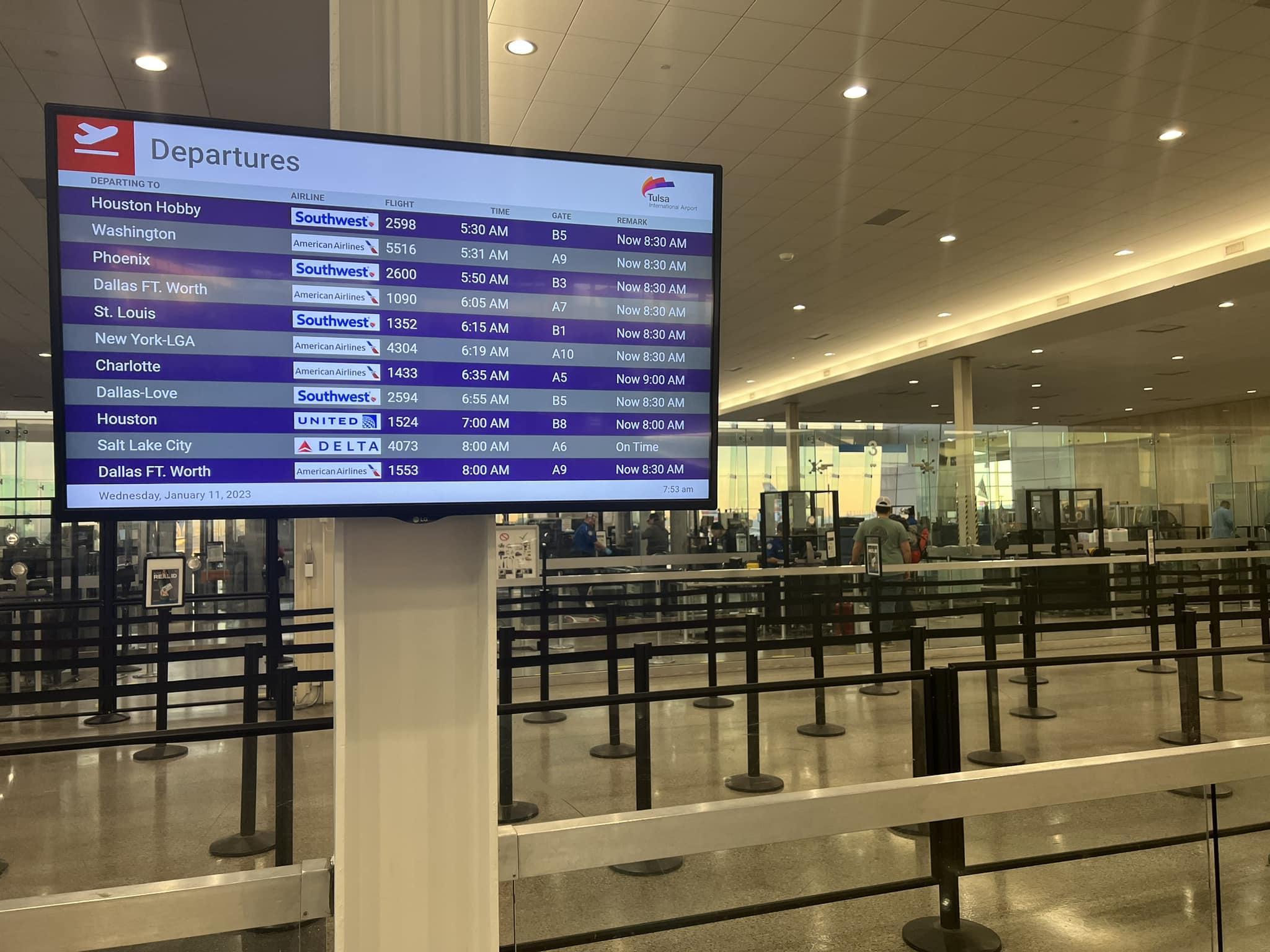 FAA system outage leads to flight chaos