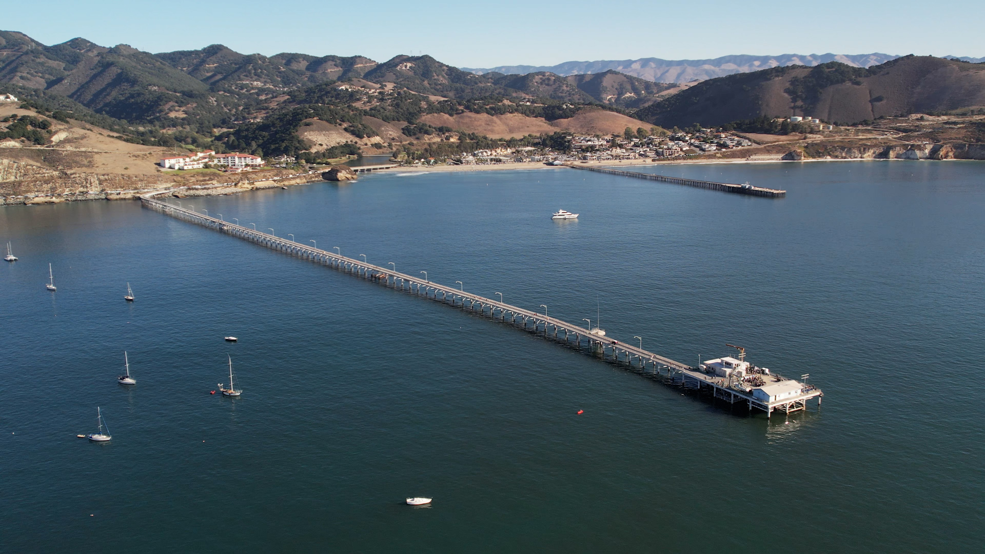 Hundreds supported Cal Poly students at their Pier Open House in Avila Beach 