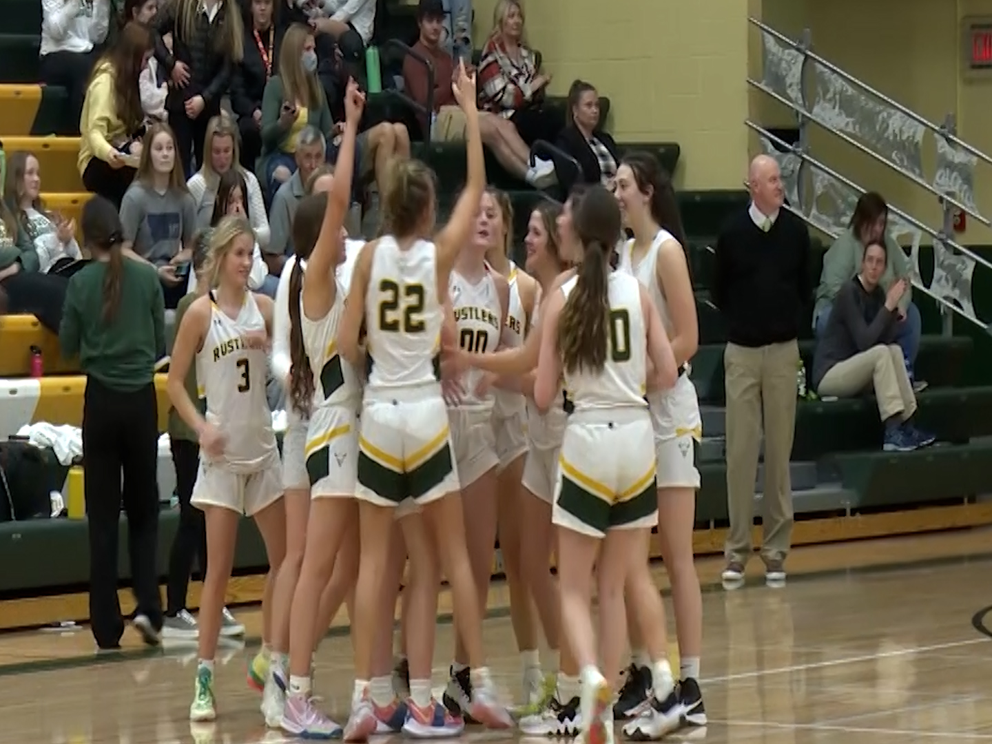 CMR-GIRLS-BASKETBALL.jpg