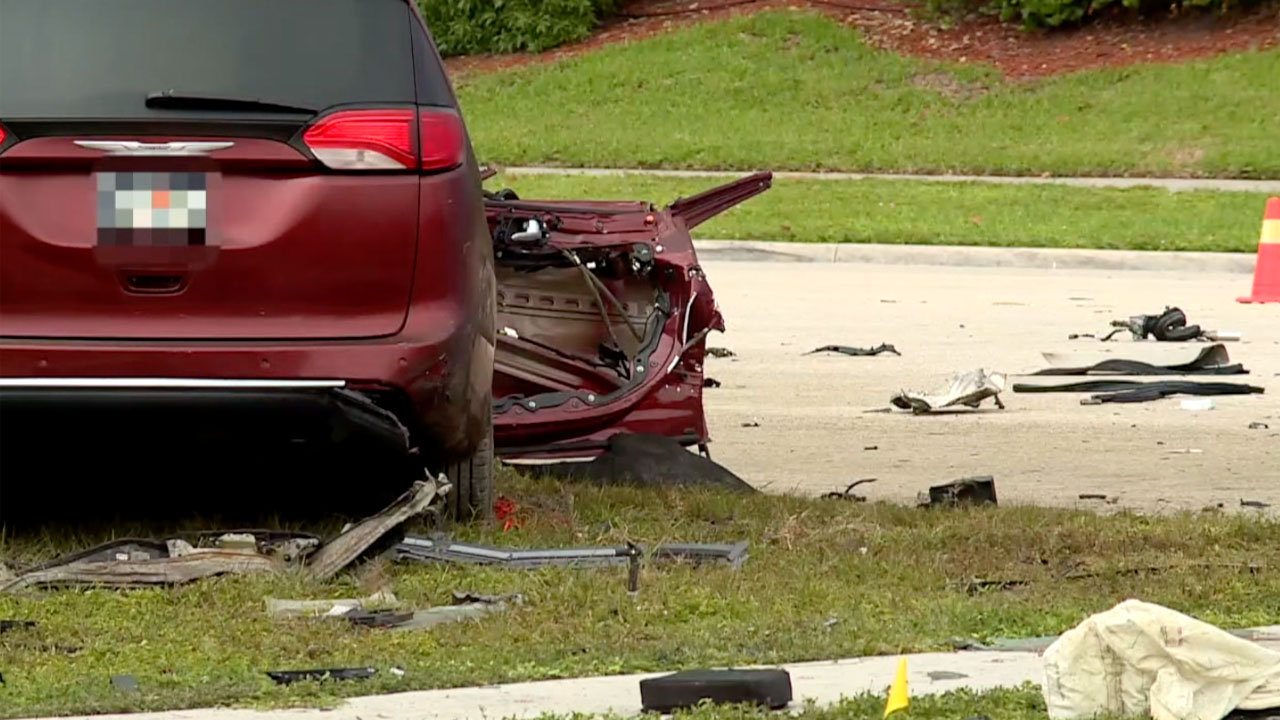 Minivan involved in deadly Martin County crash with Tesla, Oct. 19, 2022