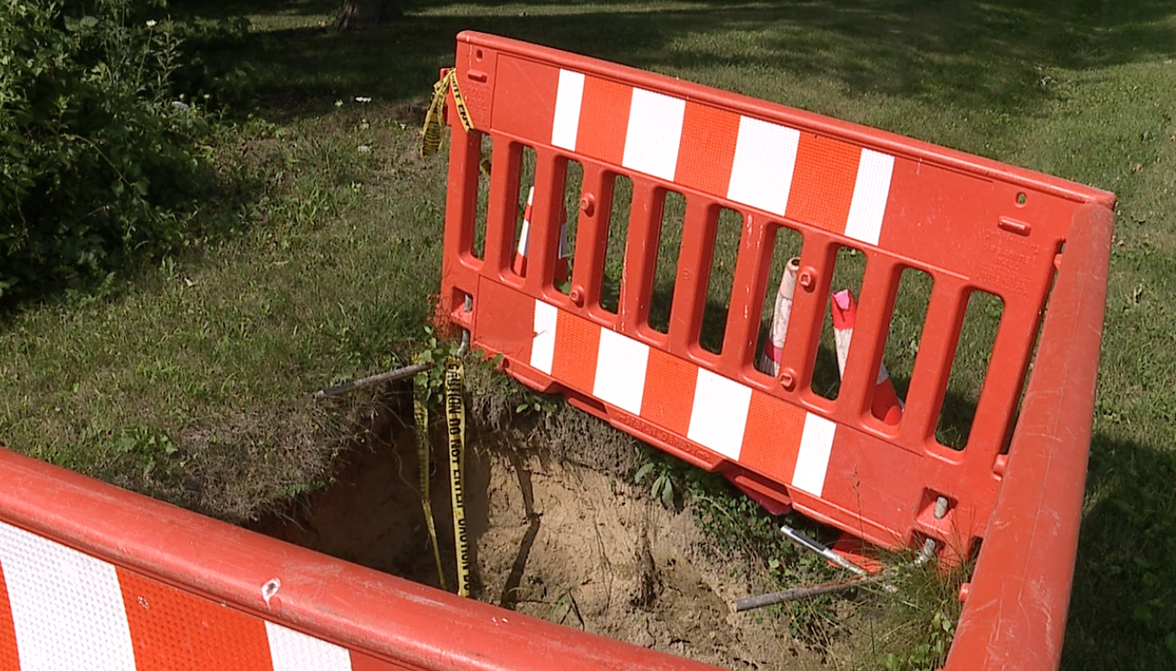 FARMINGTON HILLS CONSUMERS HOLE IN YARD