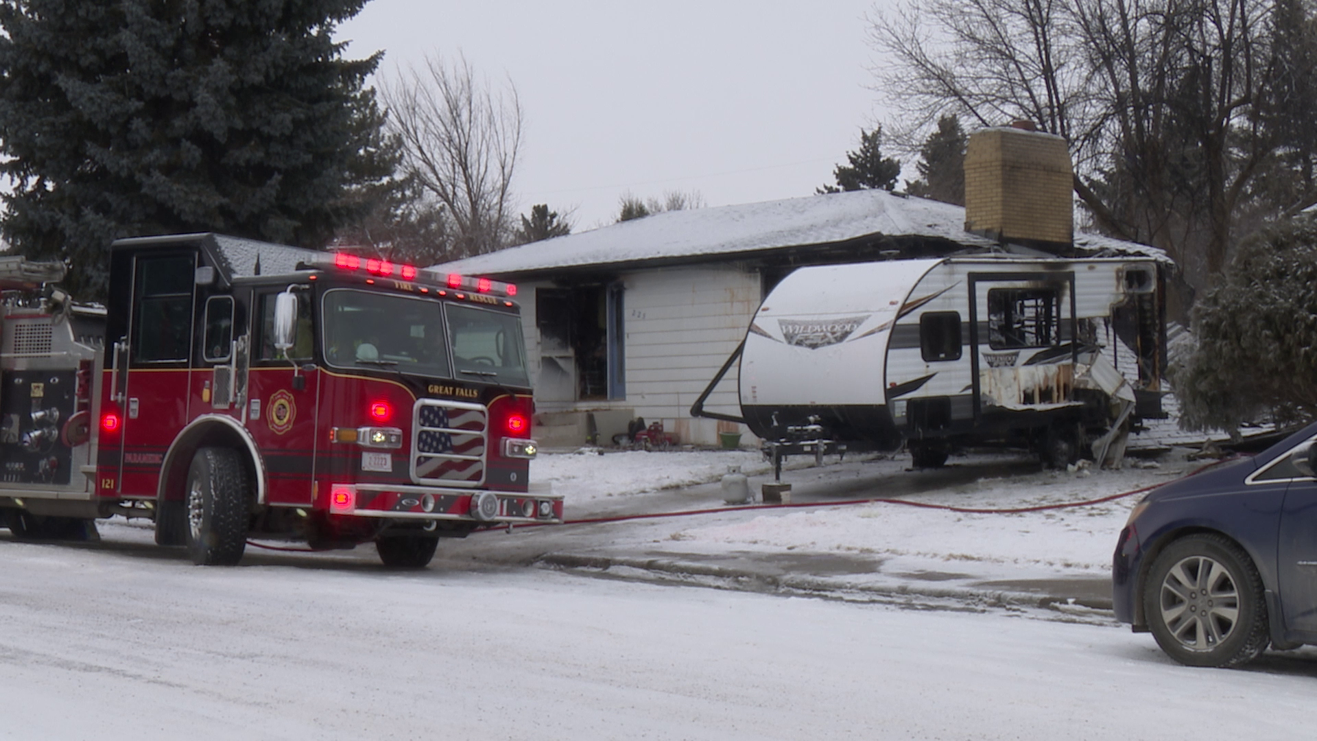10 people escape house fire in Great Falls