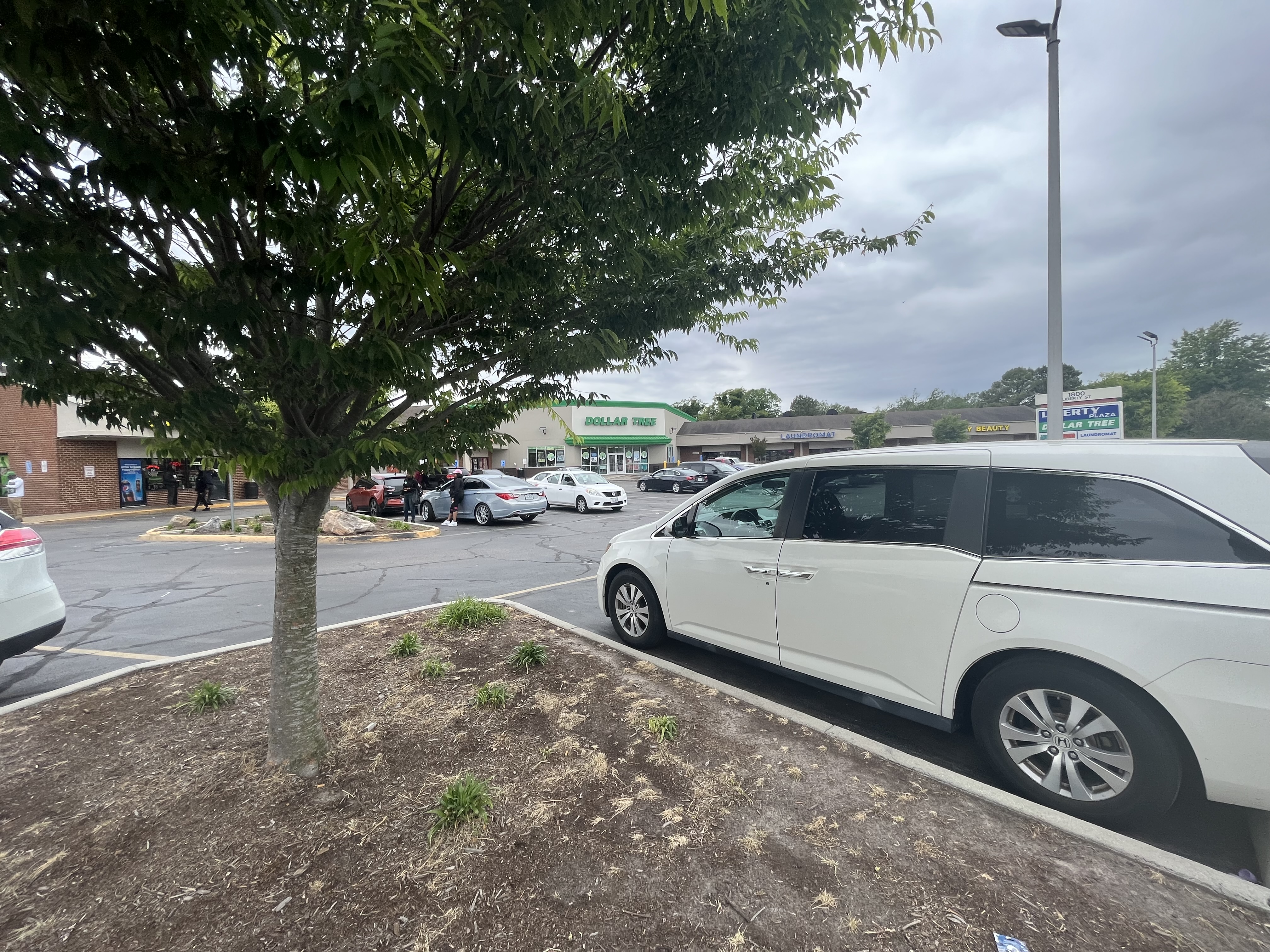 Man shot during attempted robbery at Chesapeake shopping center 2.jpeg
