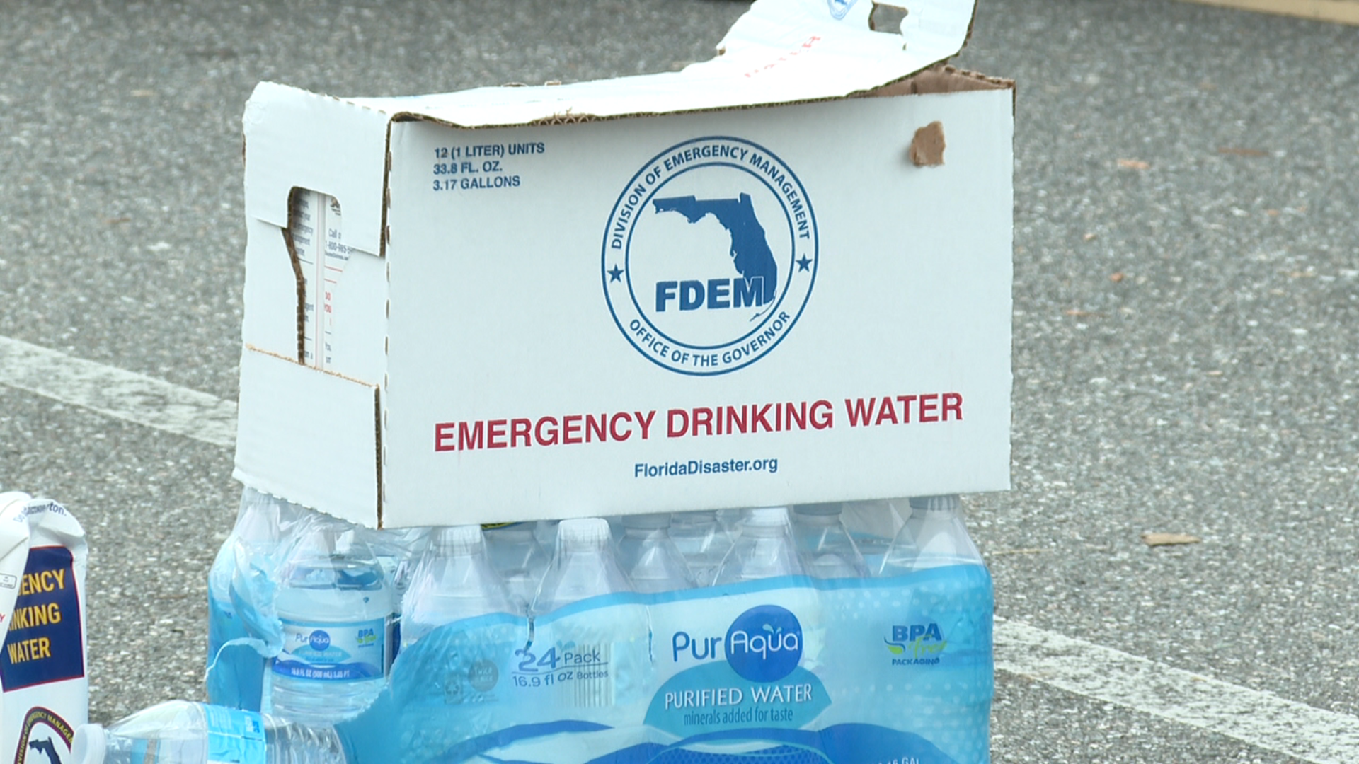 Dozens line up for help in Perry after Idalia