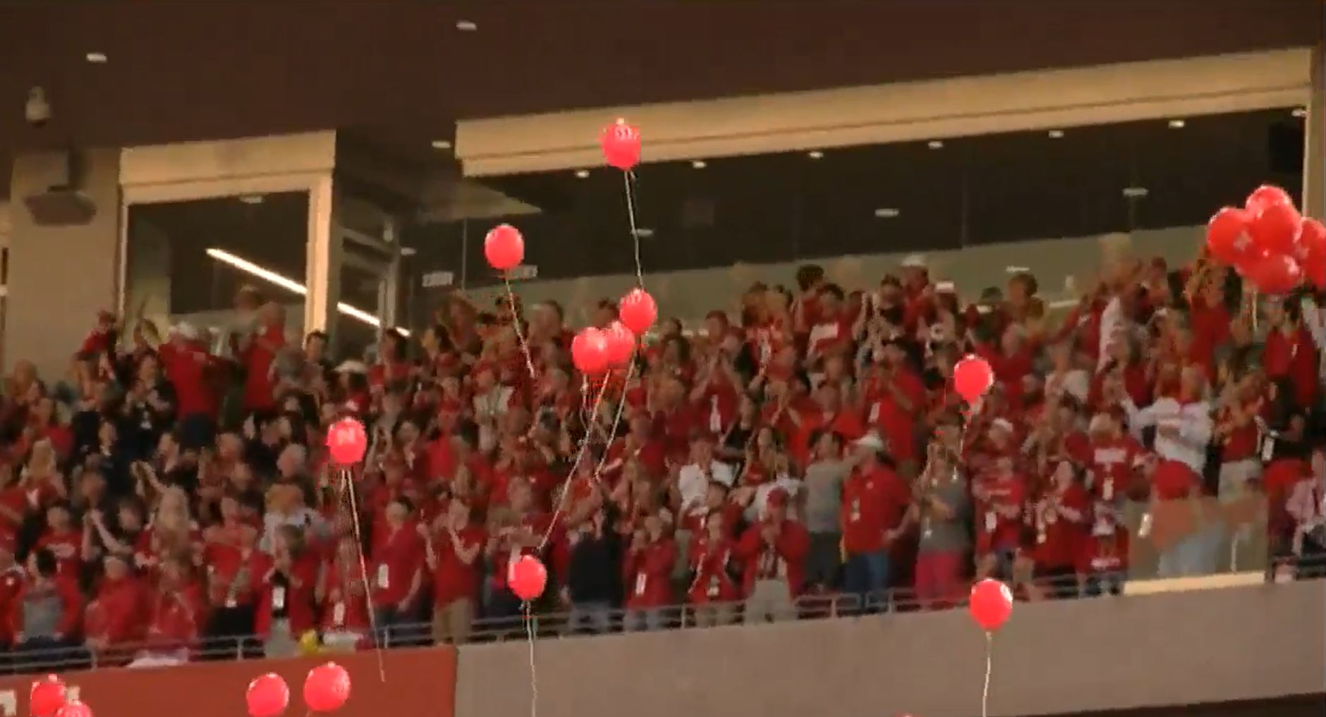 huskerballoons.JPG