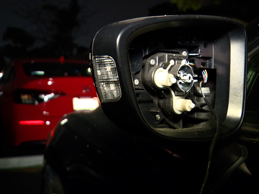 car_side_mirror_theft_051623.jpg