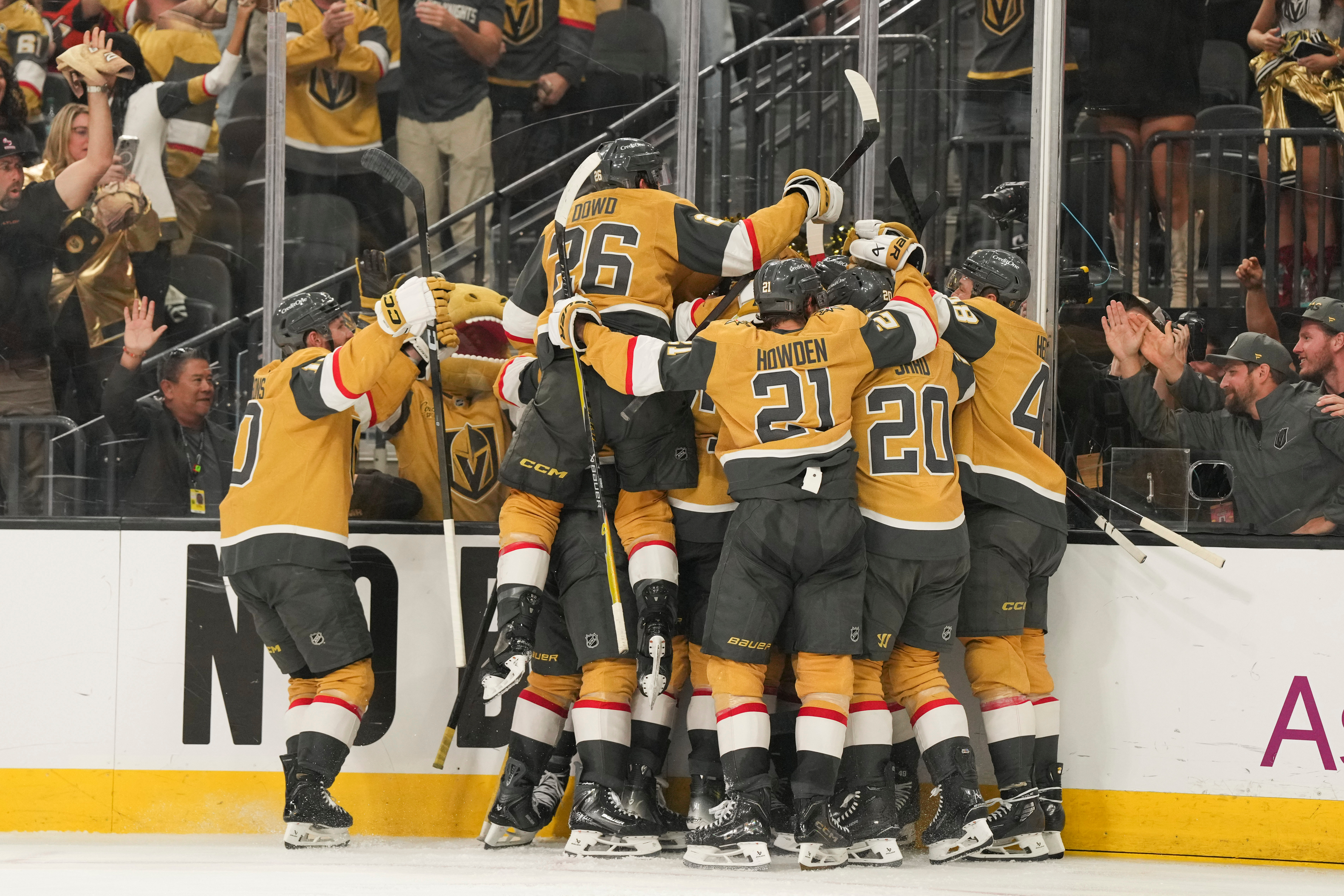 Dorofeyev scores in OT to give Golden Knights 3-2 win over Ducks and 3-2 series lead