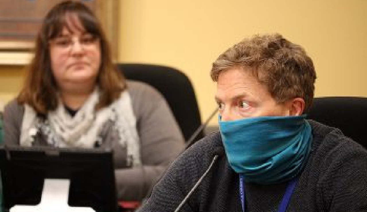 Virus-2-350x233 (1).jpg