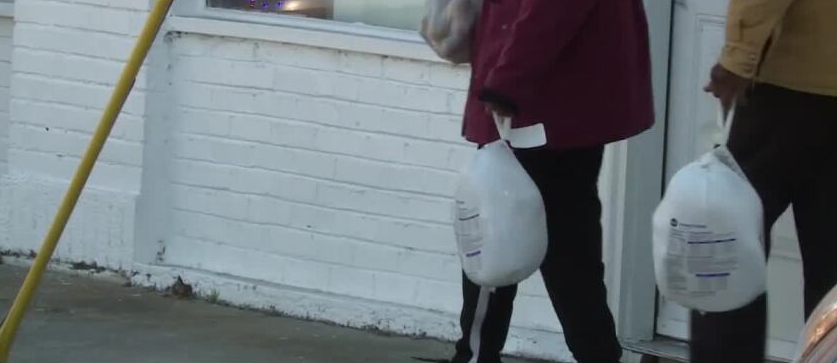 Petersburg organization spreads holiday cheer with Thanksgiving giveaway 