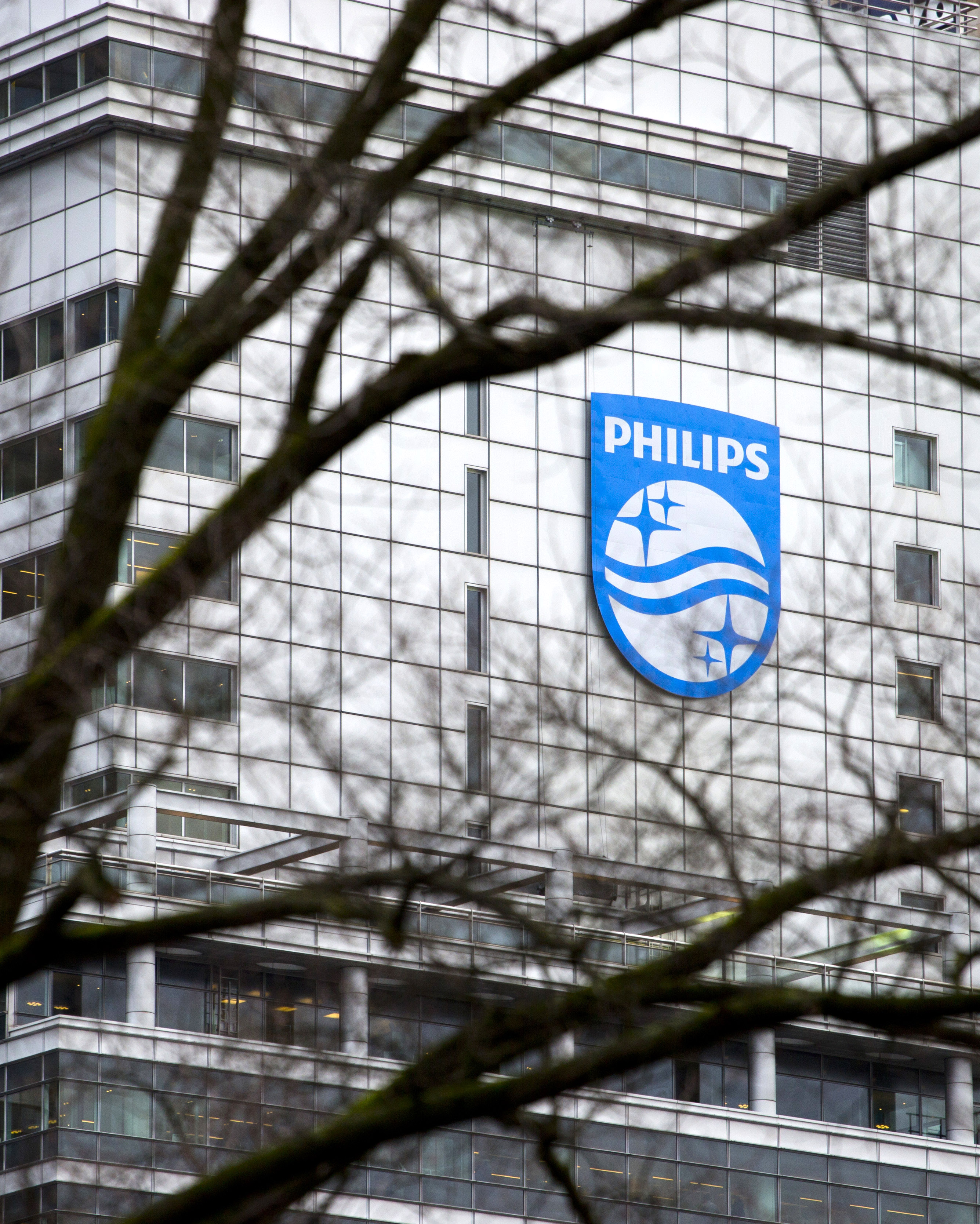 Netherlands Earns Philips