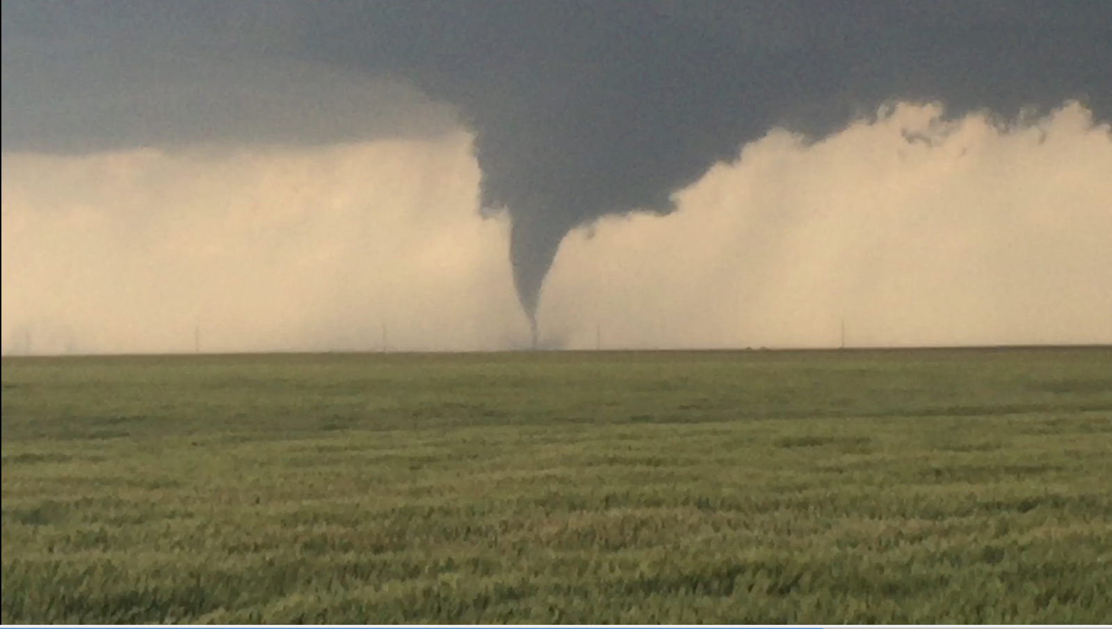 Tornado near Dodge City, KS May 2016
