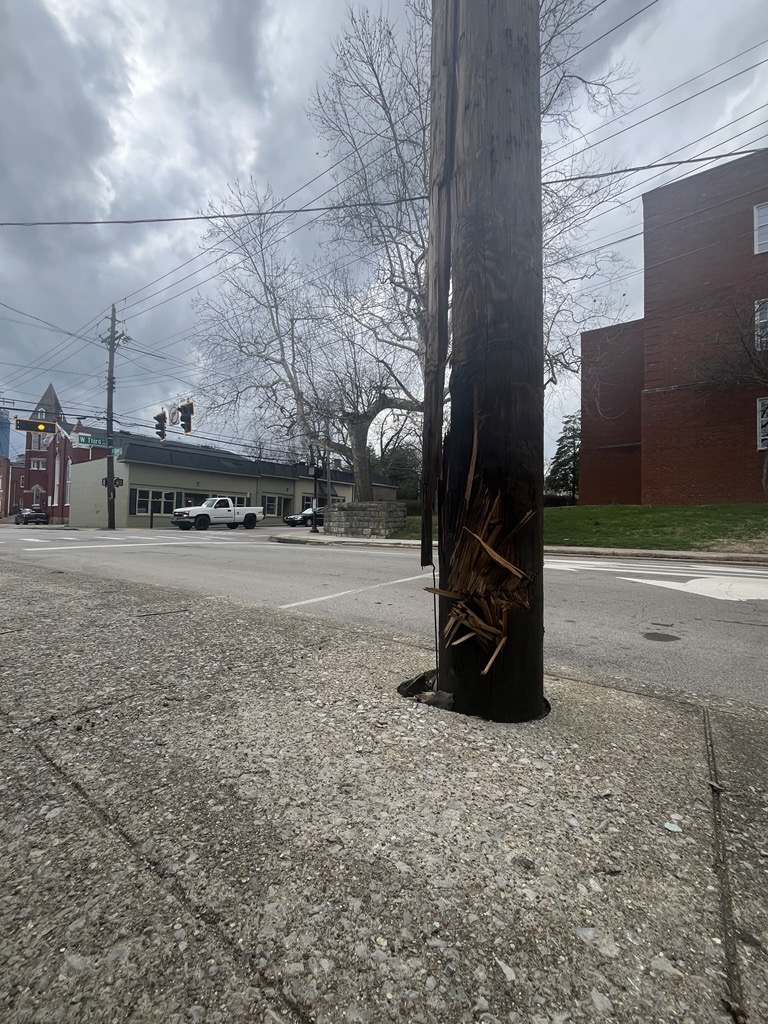 Broken Windstream utility pole causes concern for Lexington residents