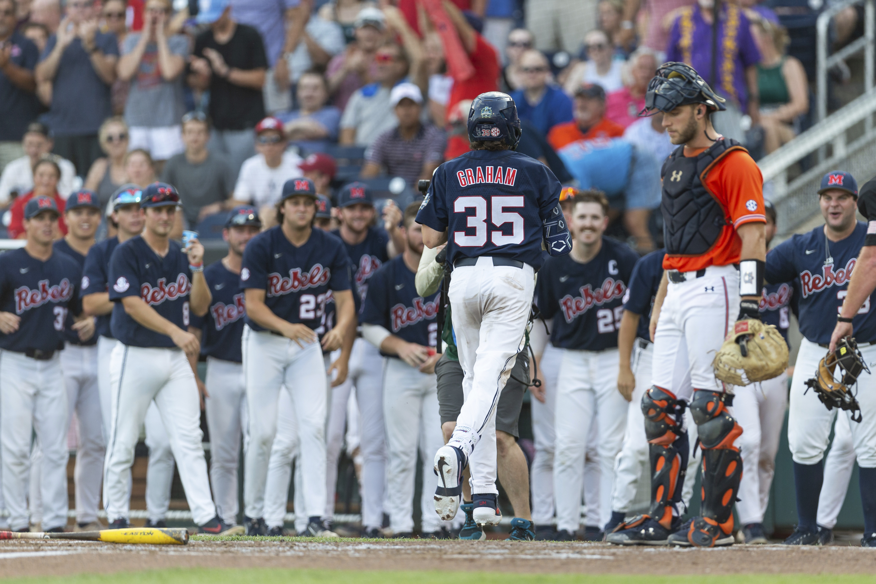 CWS Mississippi Auburn Baseball