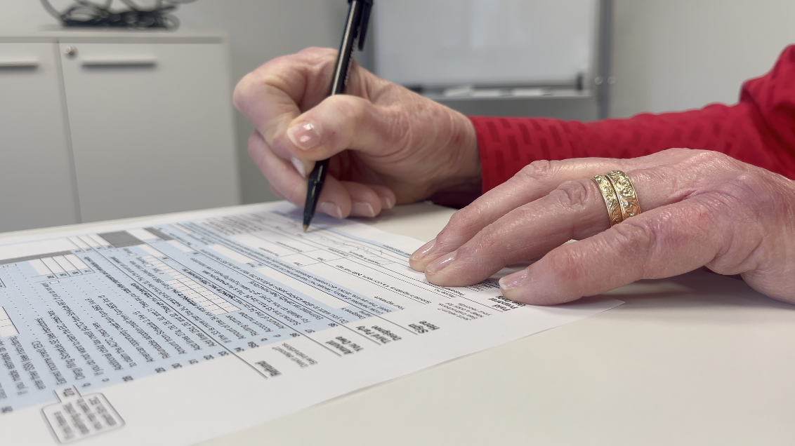 Taxpayers prepare to file ahead of tax deadline