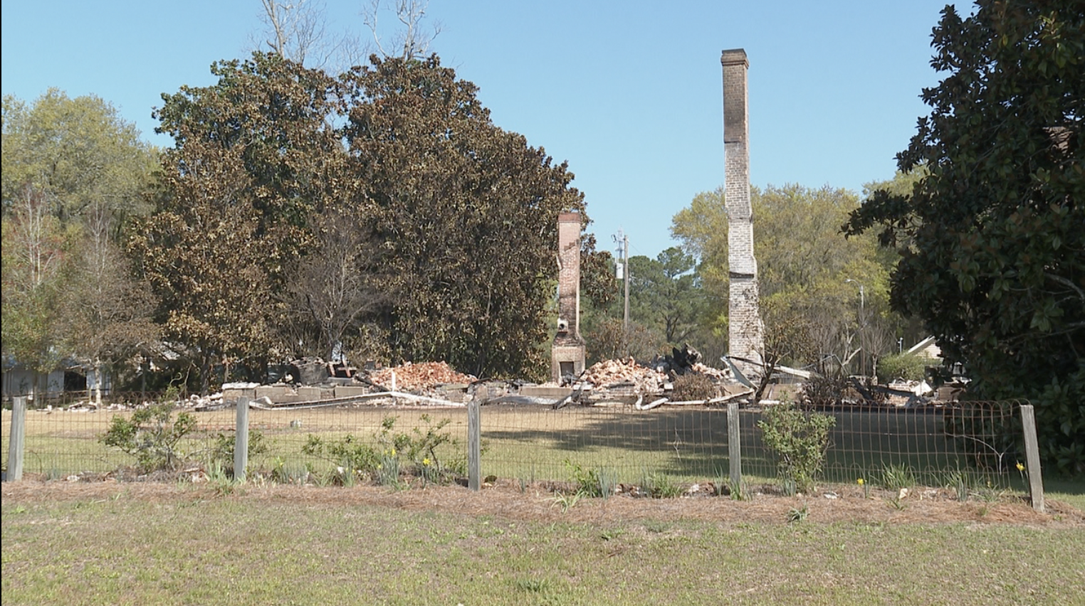 Tall Timbers collects donations after a lightning fire destroys the historic Beadel House