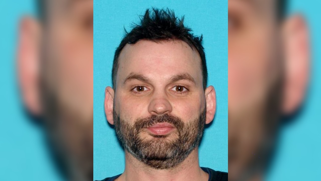 Man accused of putting razor blades in Maine supermarket's pizza dough