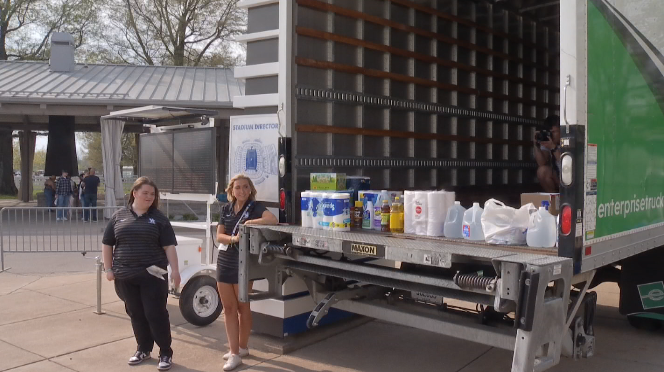 Tyler Childers concert collects flood donations for flood victims