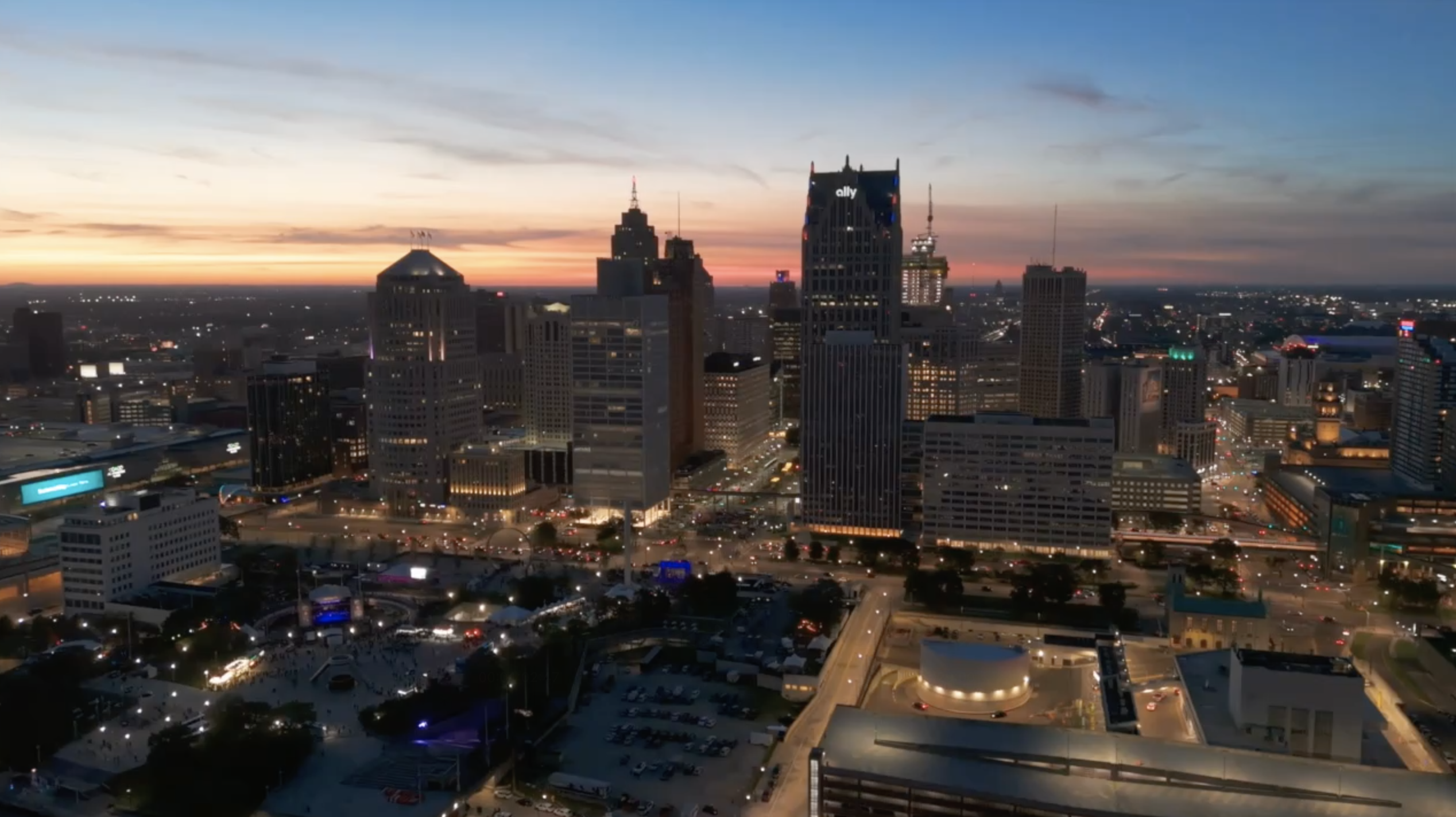 city of Detroit skyline