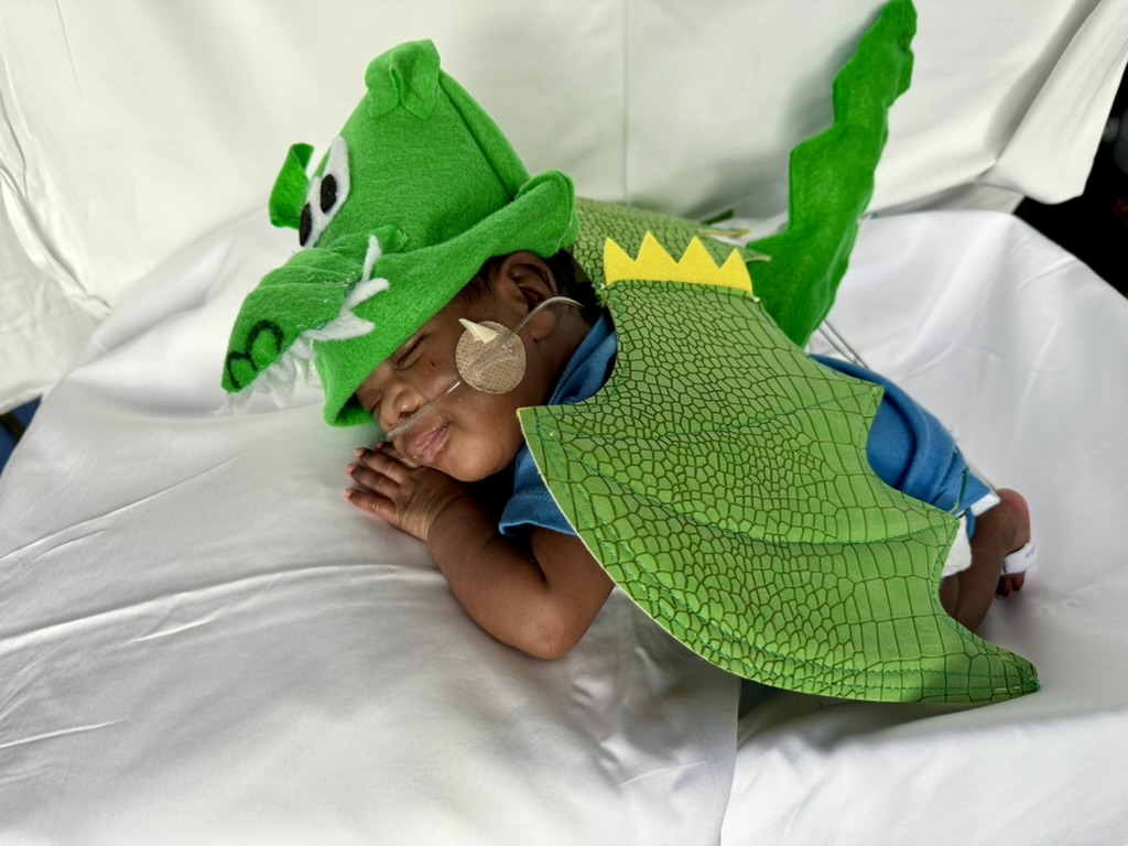 TMH HALLOWEEN NICU BABIES