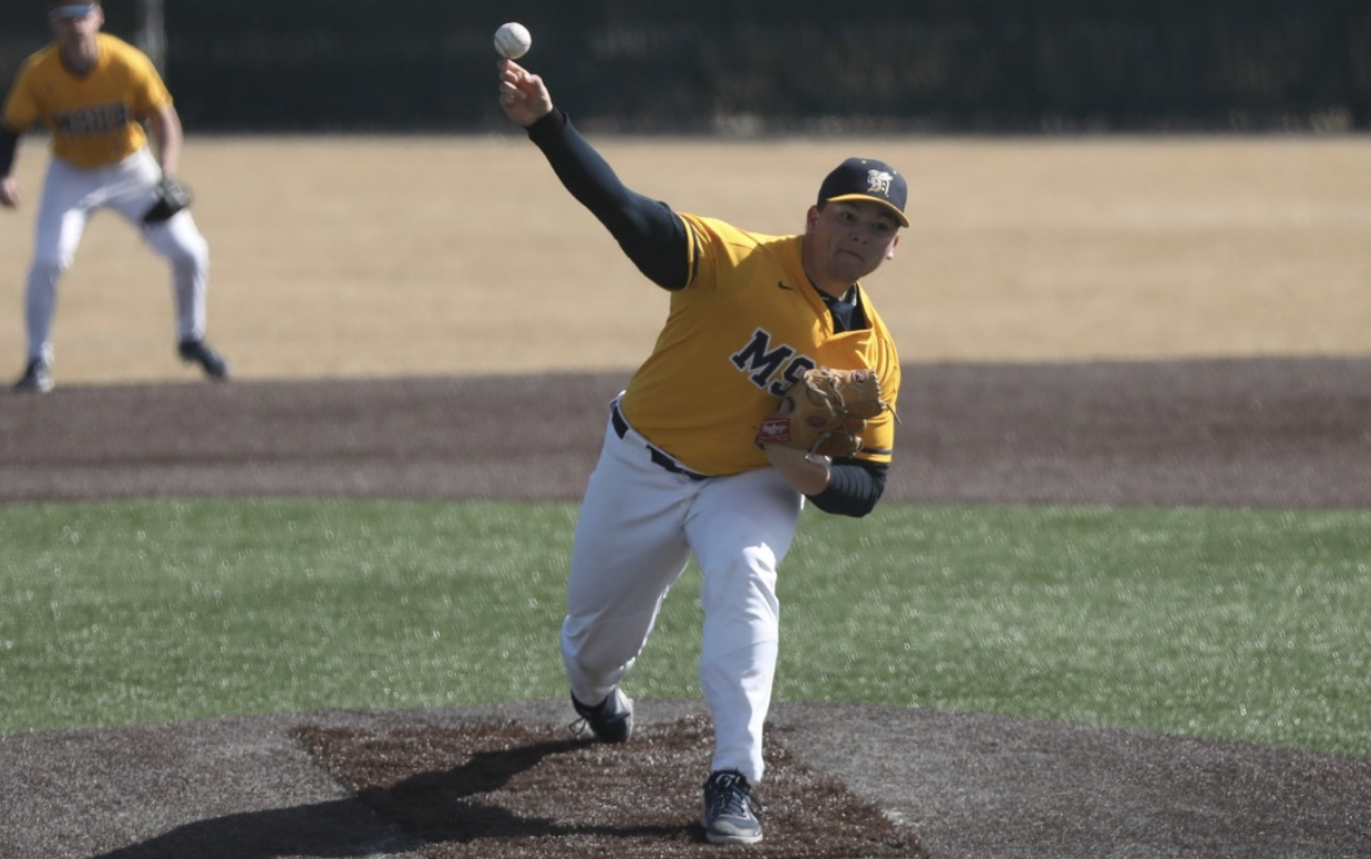 MSUB Baseball Pitch 21.png
