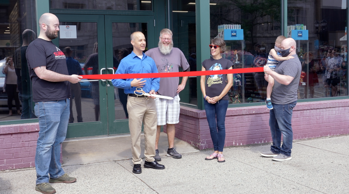 Summit Comics and Games ribbon cutting ceremony