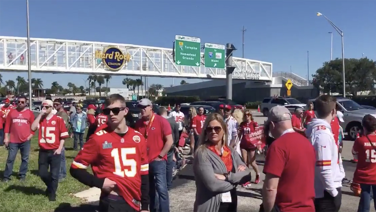 WPTV-SUPER-BOWL-LIV-CROWDS.jpg
