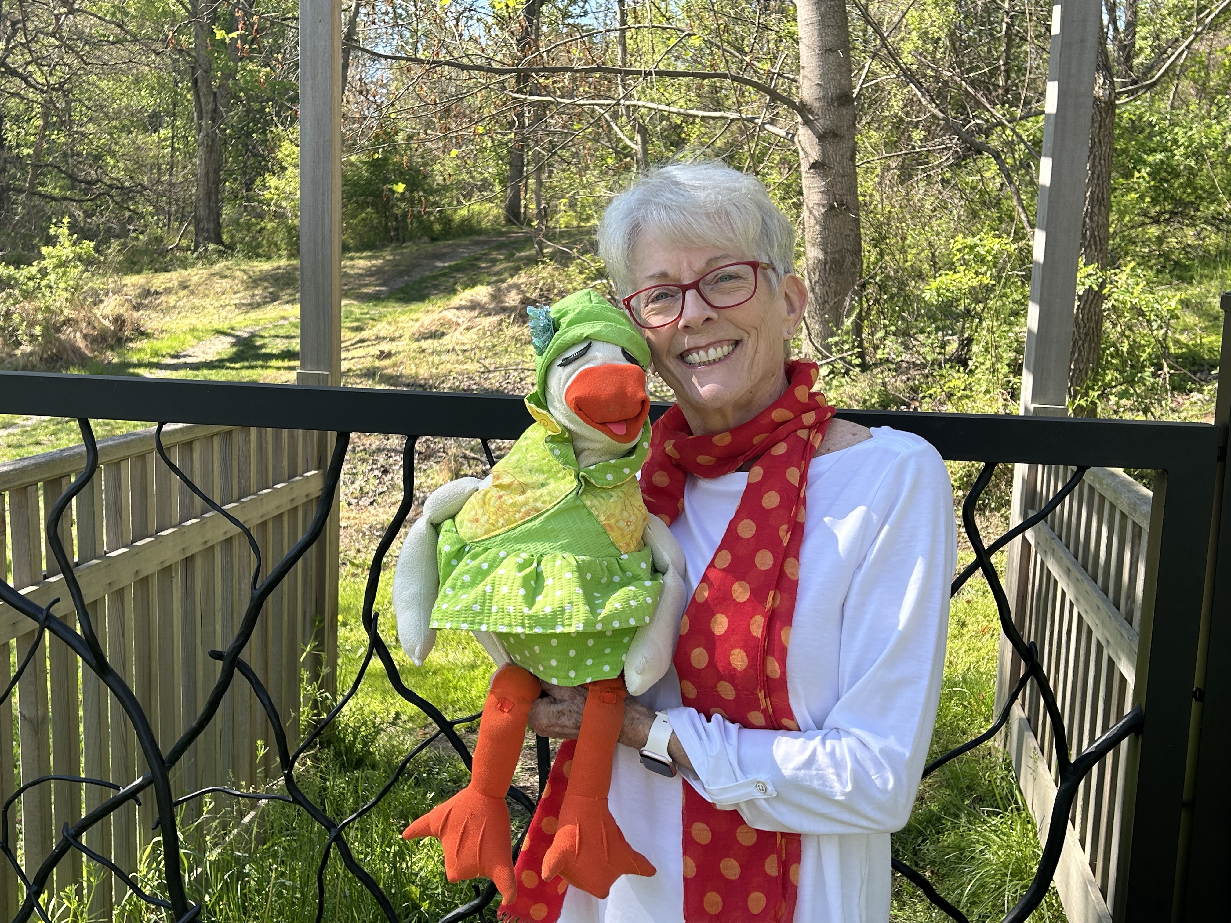 val and silly goose2.JPG