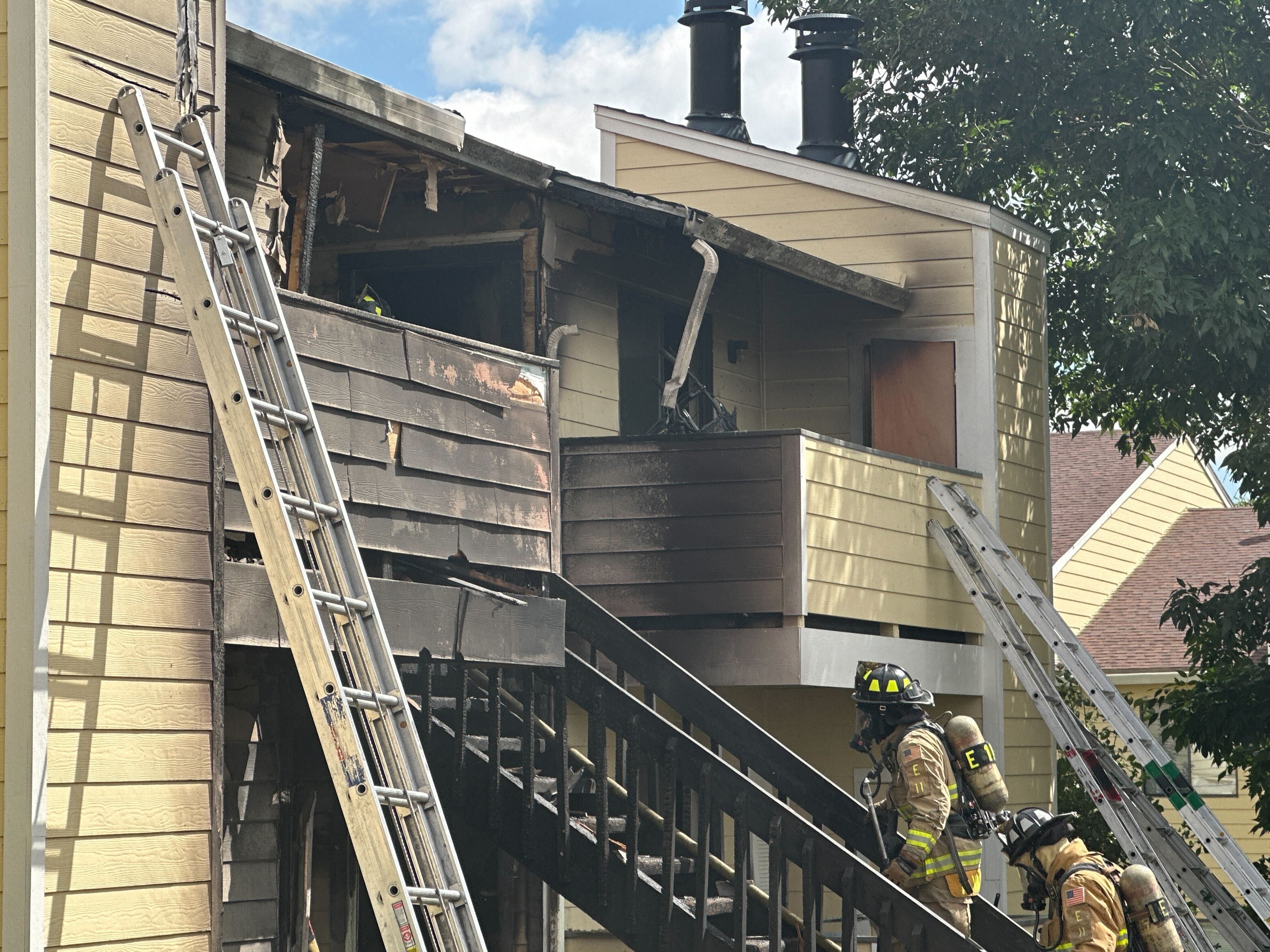 Fire at apartment complex near Memorial Park