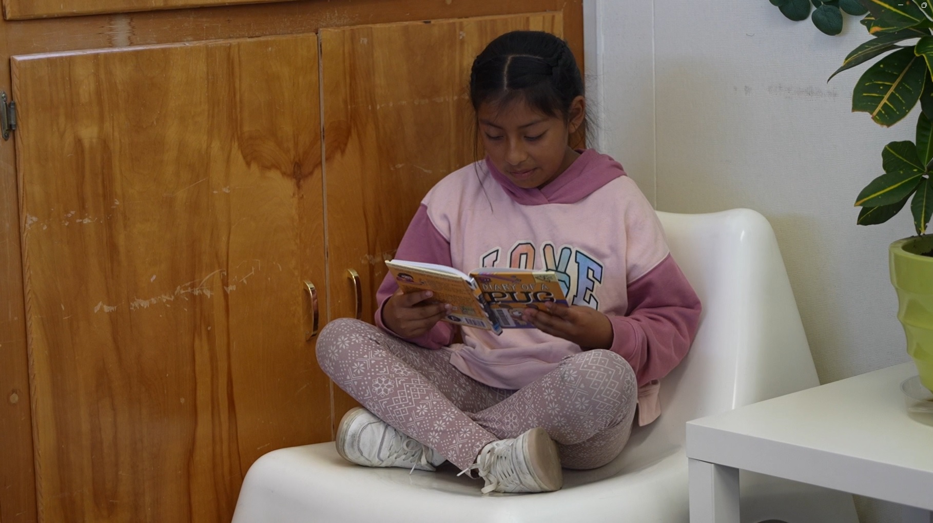 iygacab girl reading book.jpg
