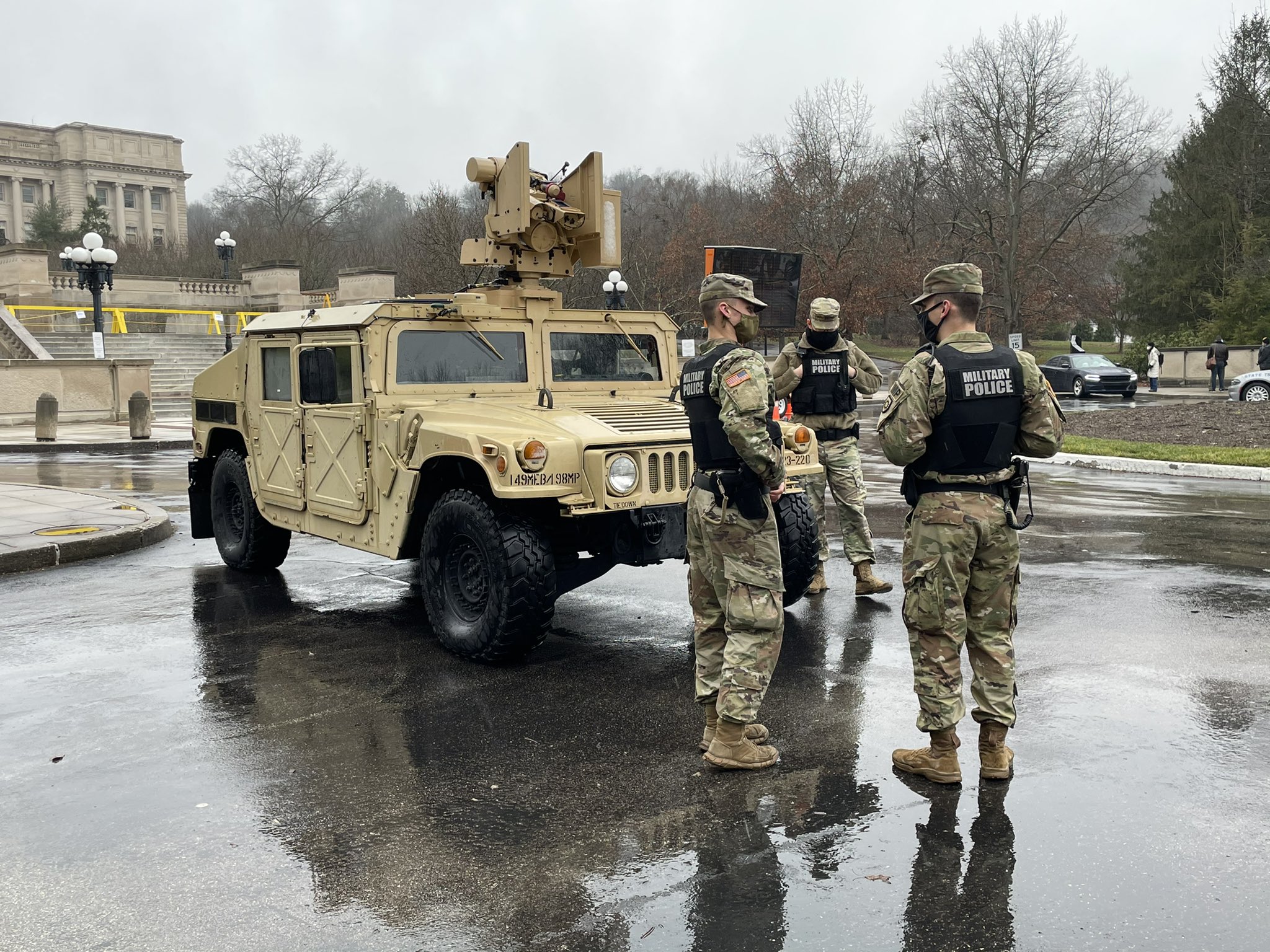 National Guard at Capitol.jpg