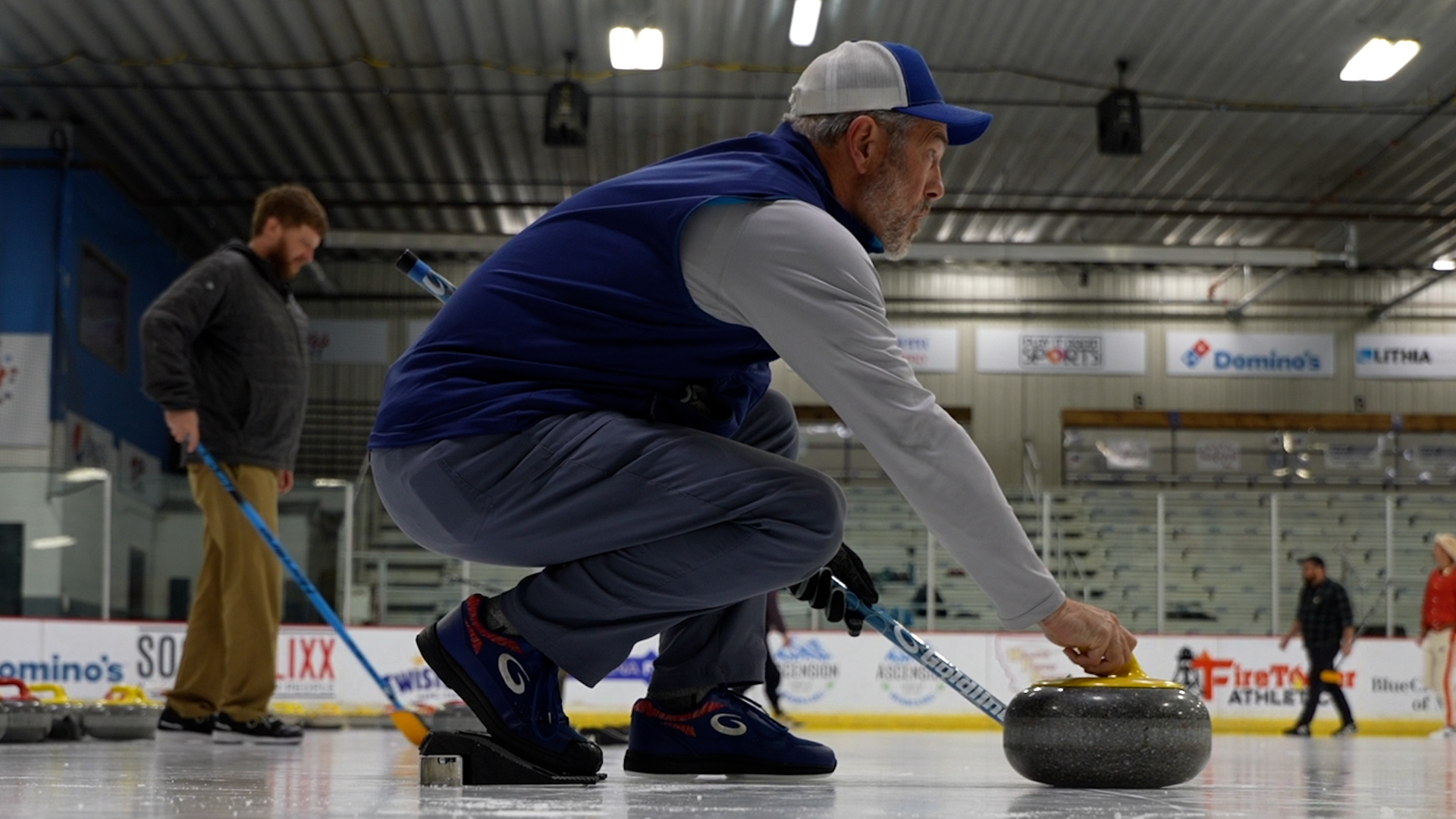 Man curling