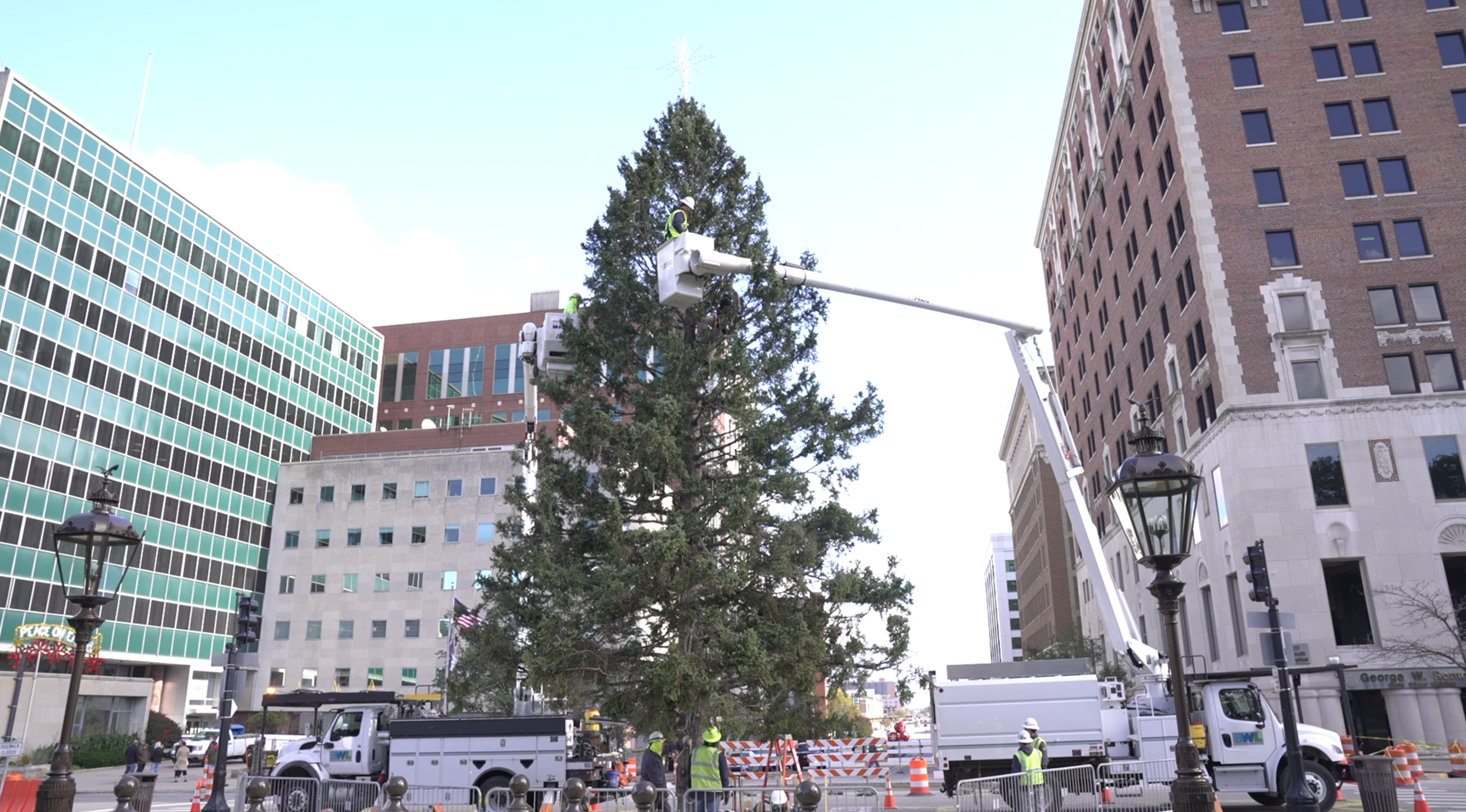 Christmas Tree being put up in front of State Capital 