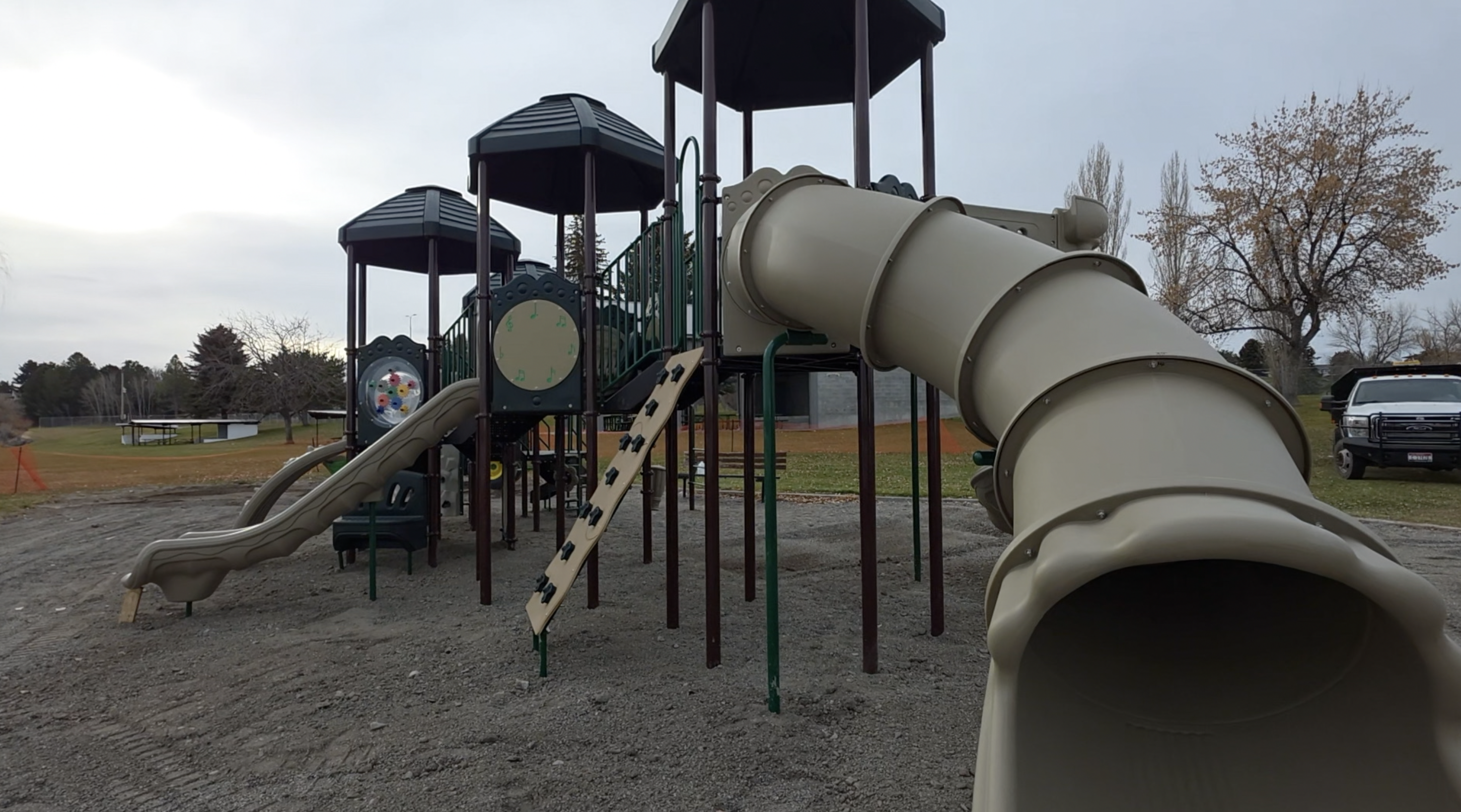 Lions Club installs $60,000 playground equipment at Riverfront Park