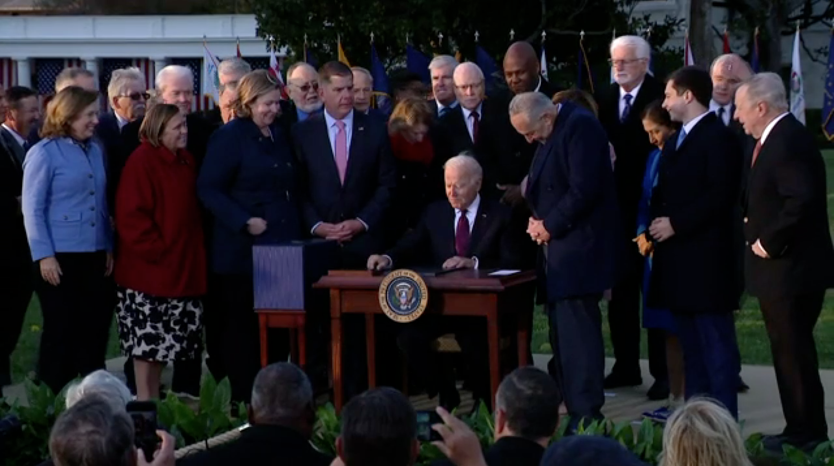 Nevada politicians respond to passage of $1.2 trillion infrastructure bill