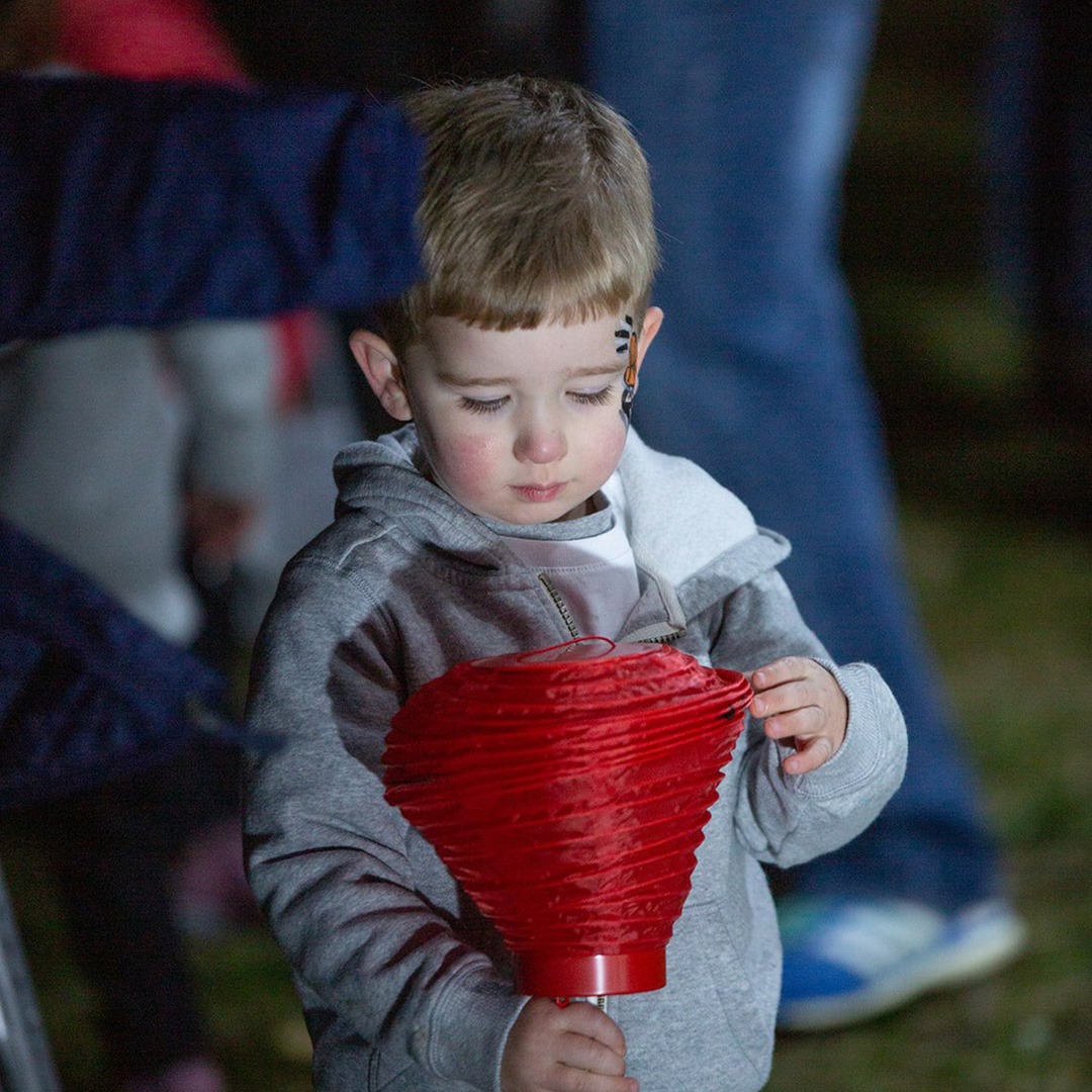 LIGHT THE NIGHT SUPPORT RED LANTERNS 3.jpg