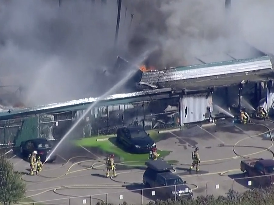 mission_bay_structure_fire2_sky10_100223.jpg