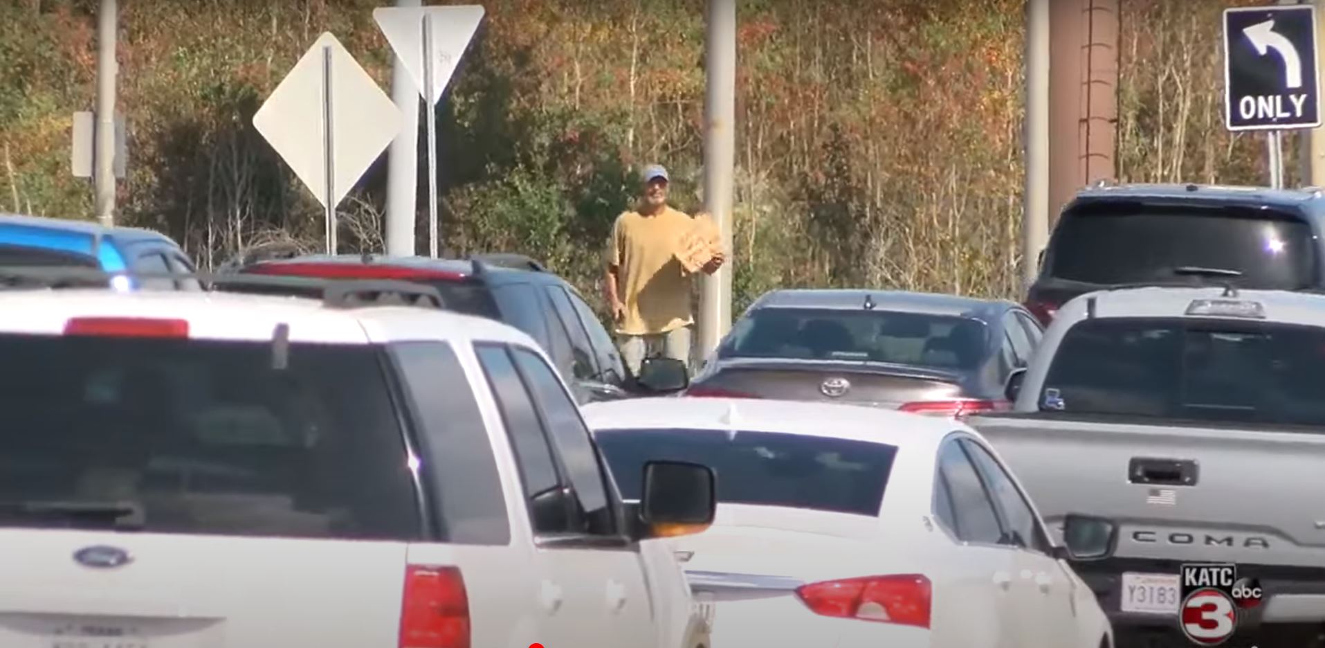 Panhandling in Lafayette 11-9-2020.JPG