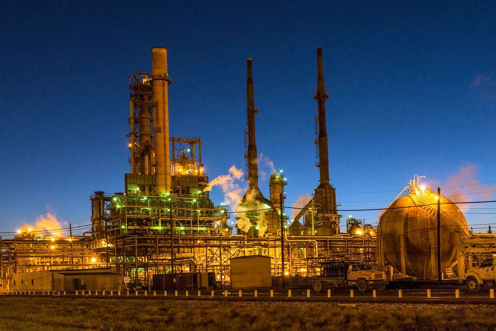 dusk-view-of-the-valero-energy-corporations-refinery-in-port-arthur-texas.jpg