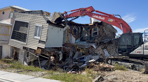 Famous leaning brown house that survived Hurricane Ian finally meets its end on Matlacha