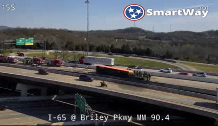 Briley Pkwy crash and closure2 3-30-23 TDOT.jpg