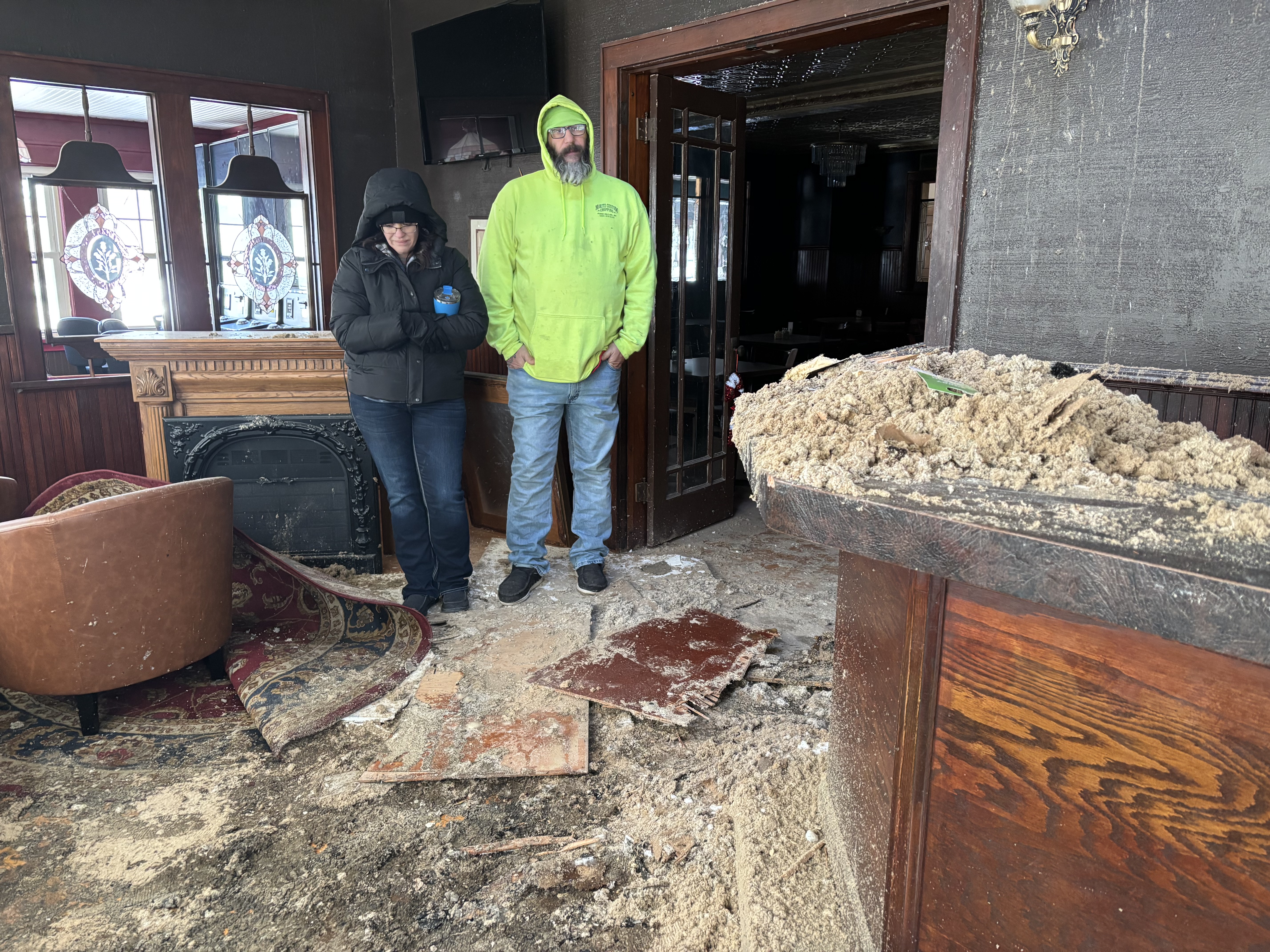 Newburg supper club endures fire in frigid temperatures