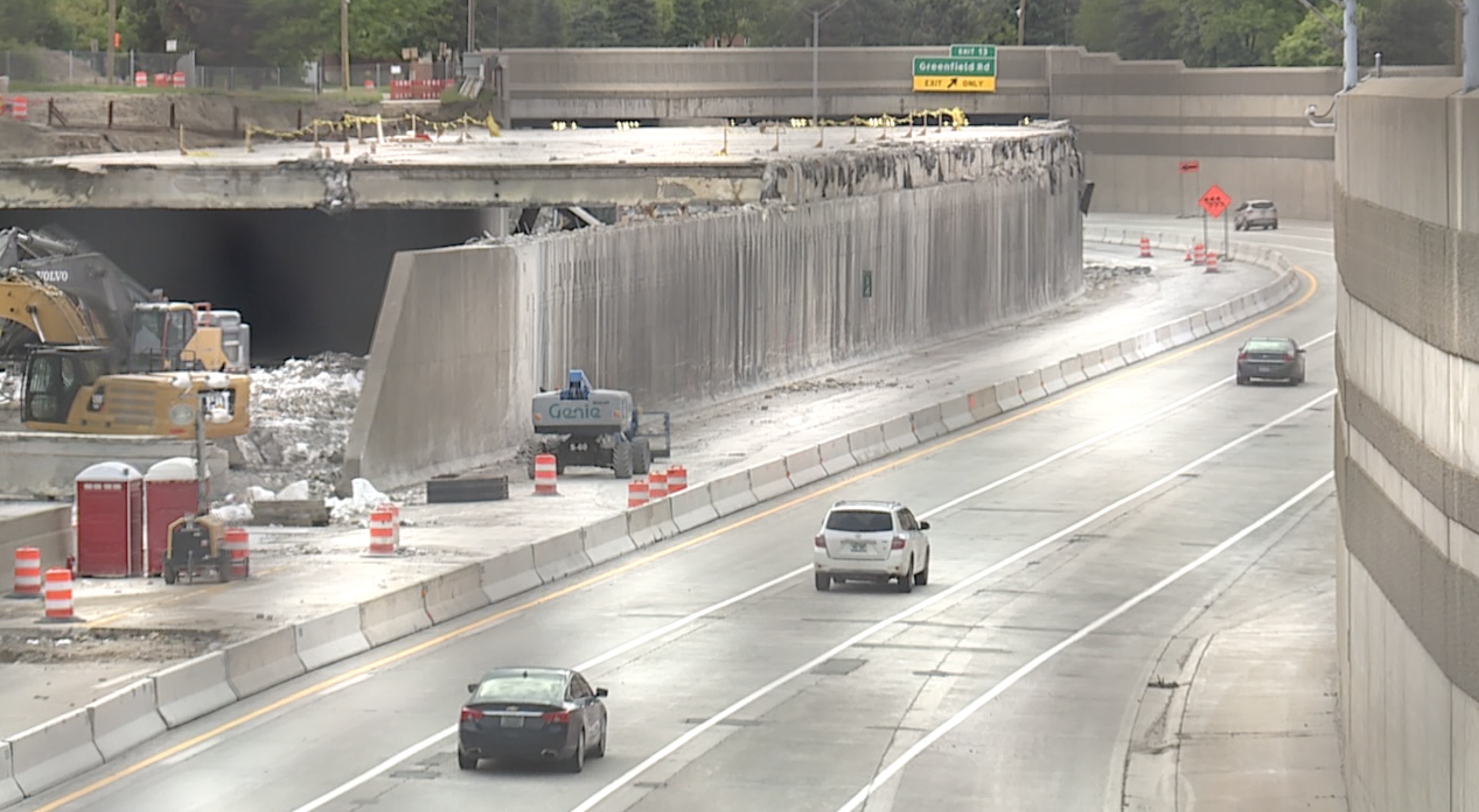 I-696 westbound reopens ahead of schedule