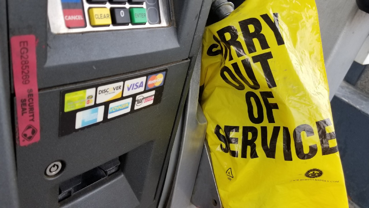Gas pump.jpg