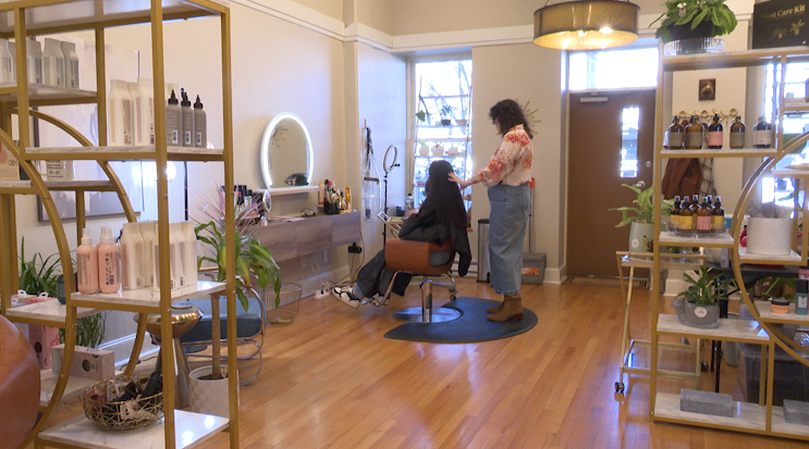 Loc and Leaf Salon.png